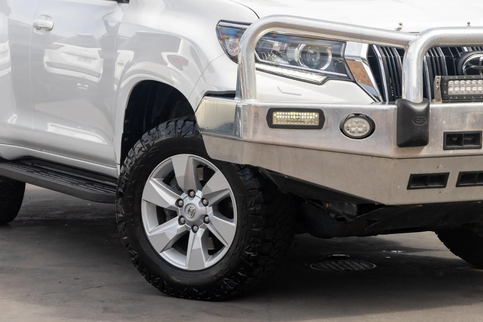 2022 Toyota Landcruiser Prado Gallery Image 6