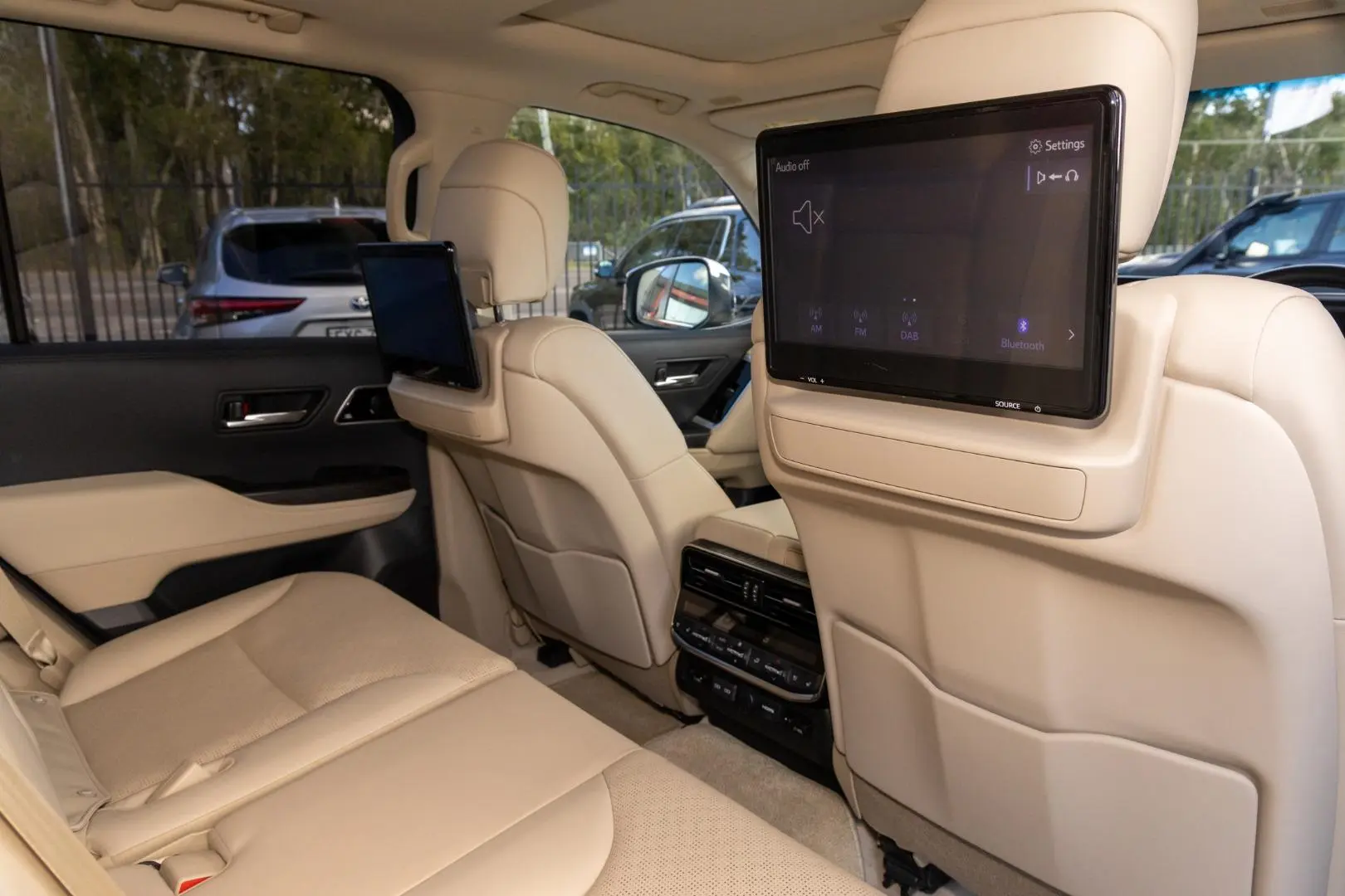 2023 Toyota Landcruiser Gallery Image 10