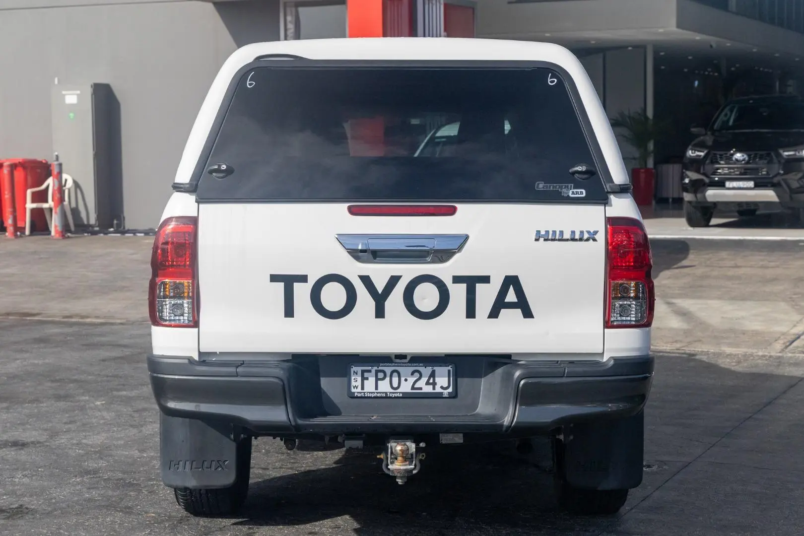 2017 Toyota Hilux Gallery Image 5
