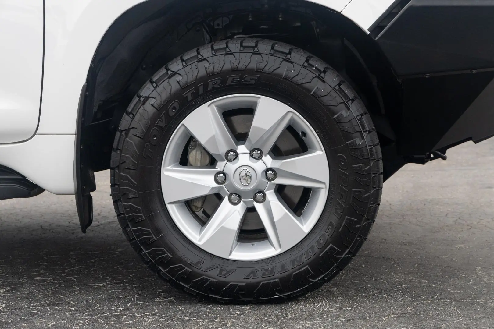 2021 Toyota Landcruiser Prado Gallery Image 22