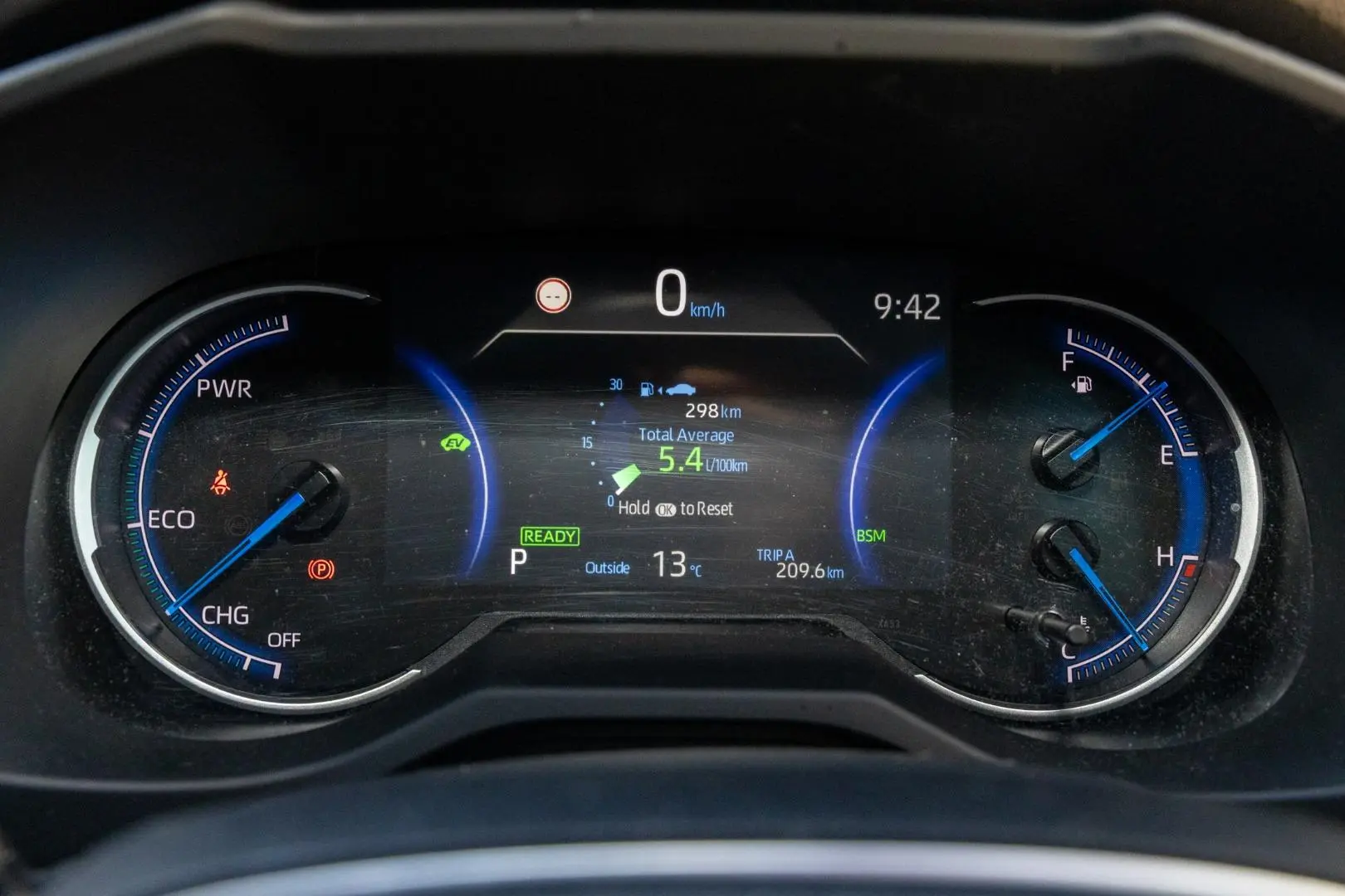 2021 Toyota RAV4 Gallery Image 13