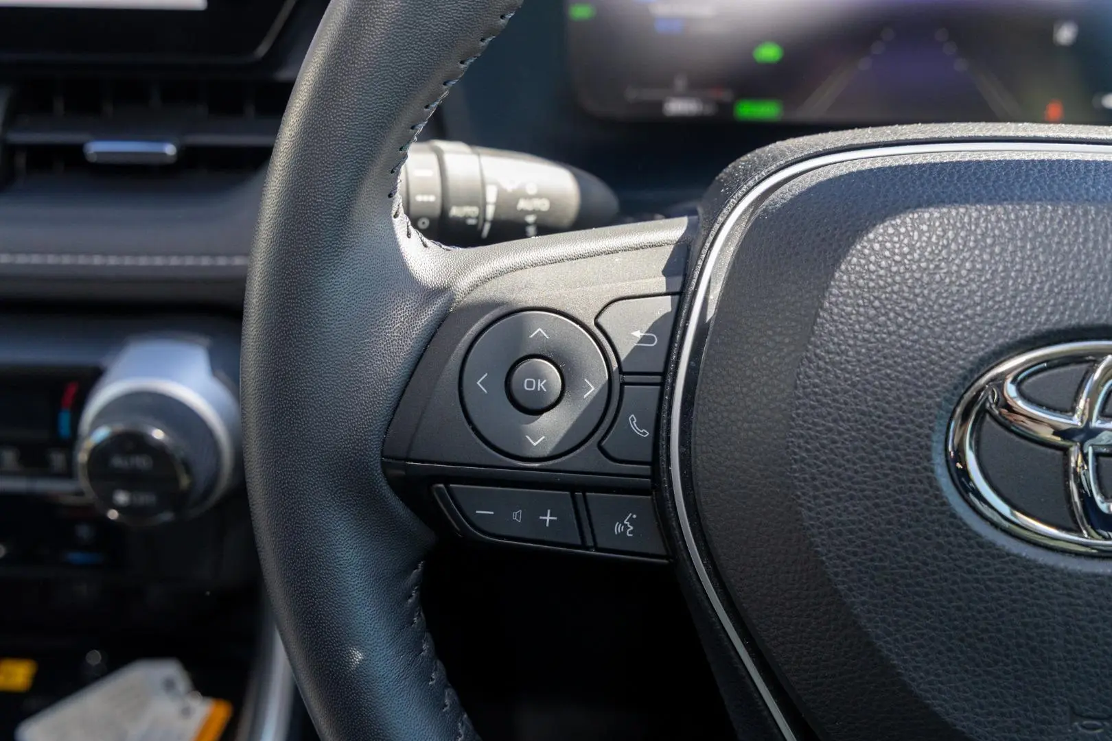 2023 Toyota RAV4 Gallery Image 11