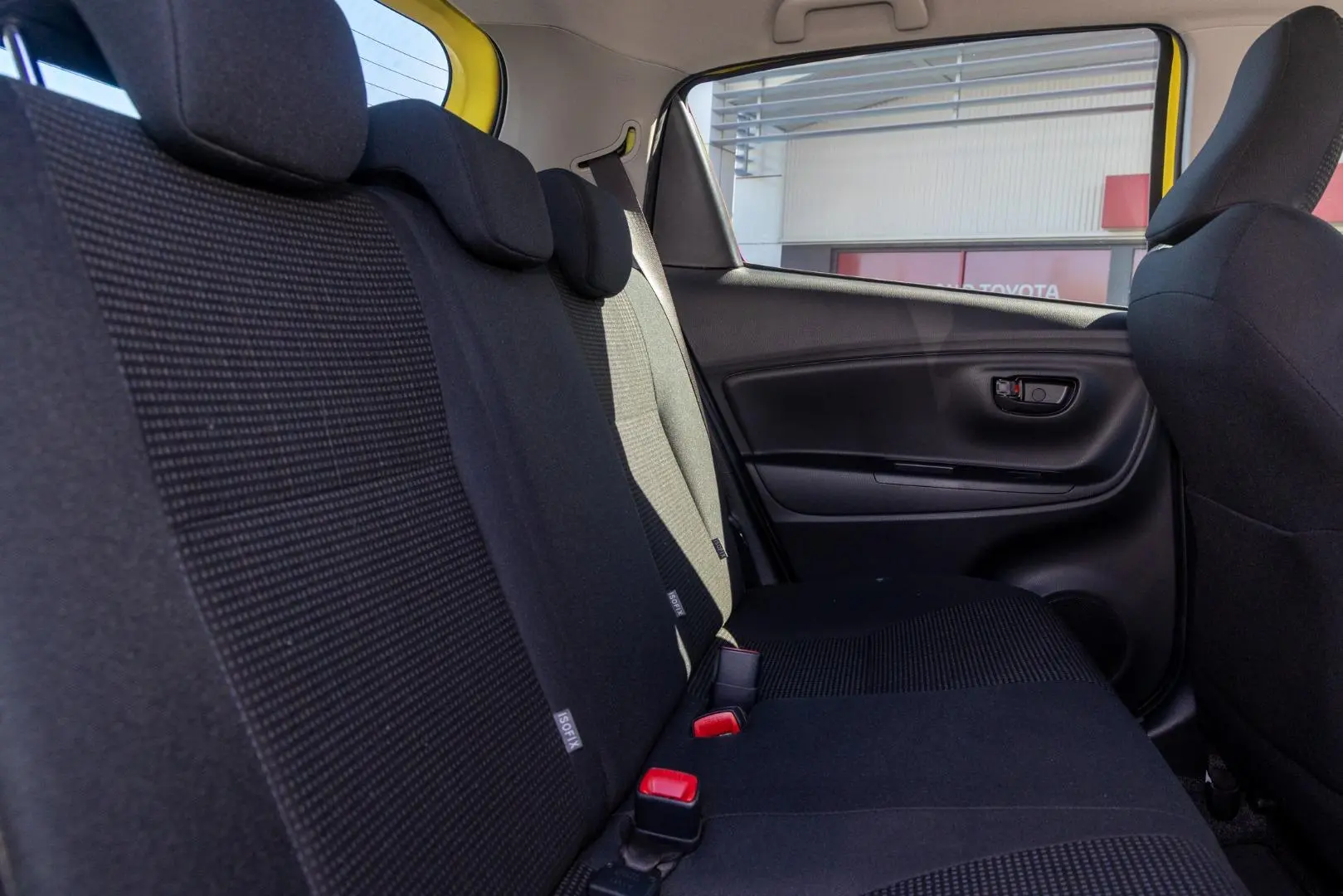 2017 Toyota Yaris Gallery Image 9