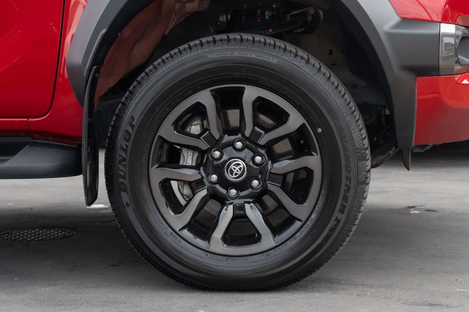 2025 Toyota Hilux Gallery Image 22