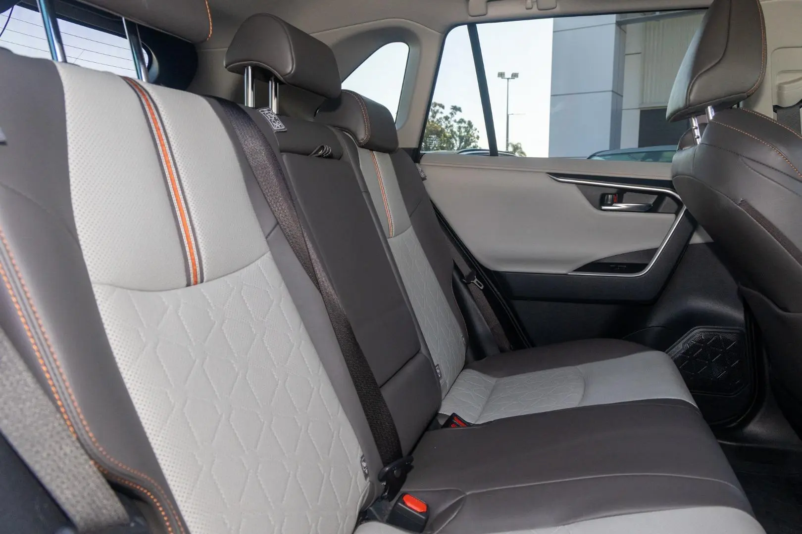2022 Toyota RAV4 Gallery Image 9
