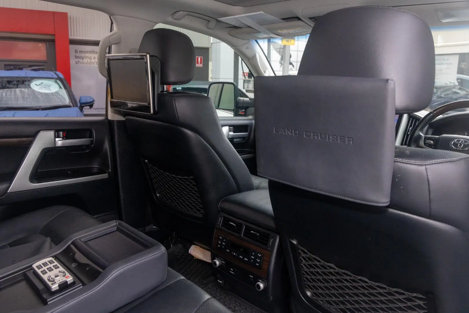 2019 Toyota Landcruiser Gallery Image 10