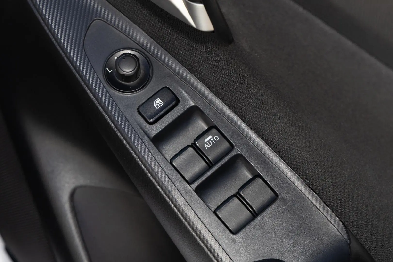 2016 Mazda 2 Gallery Image 18