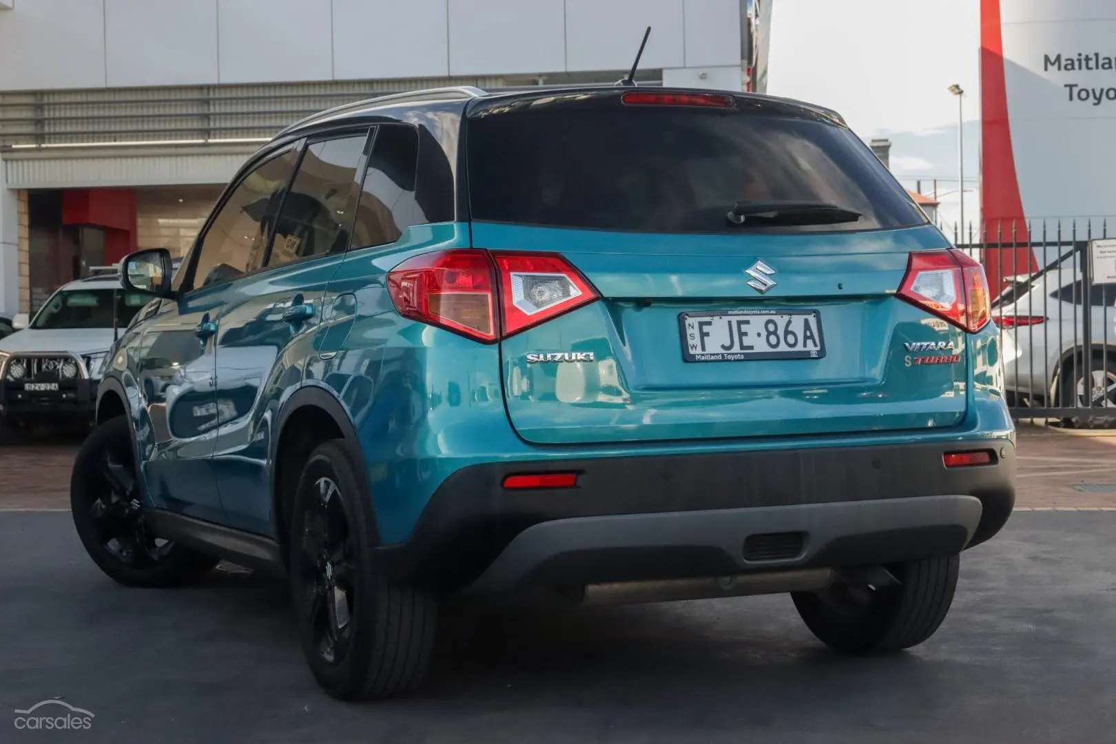 2016 Suzuki Vitara Image 2