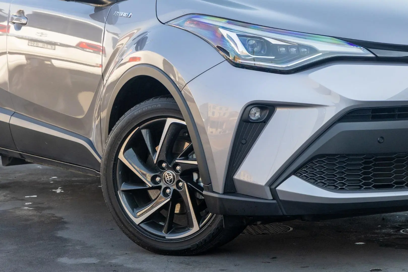 2022 Toyota C-HR Gallery Image 6
