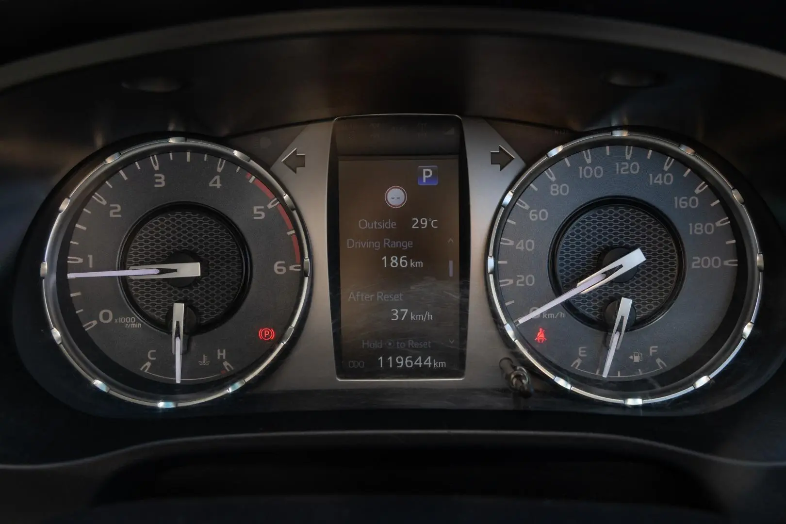 2022 Toyota Hilux Gallery Image 13