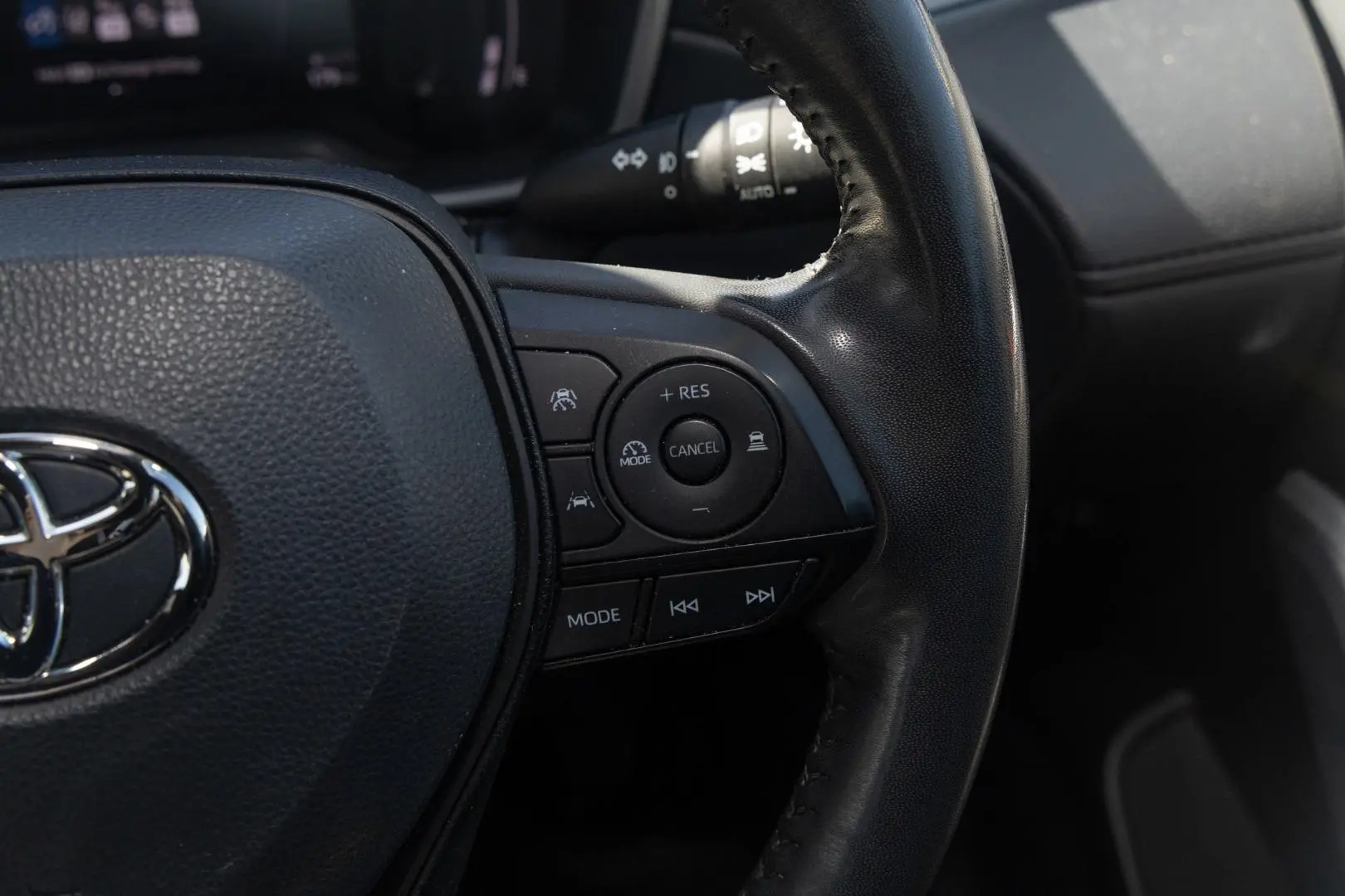 2023 Toyota Corolla Cross Gallery Image 12