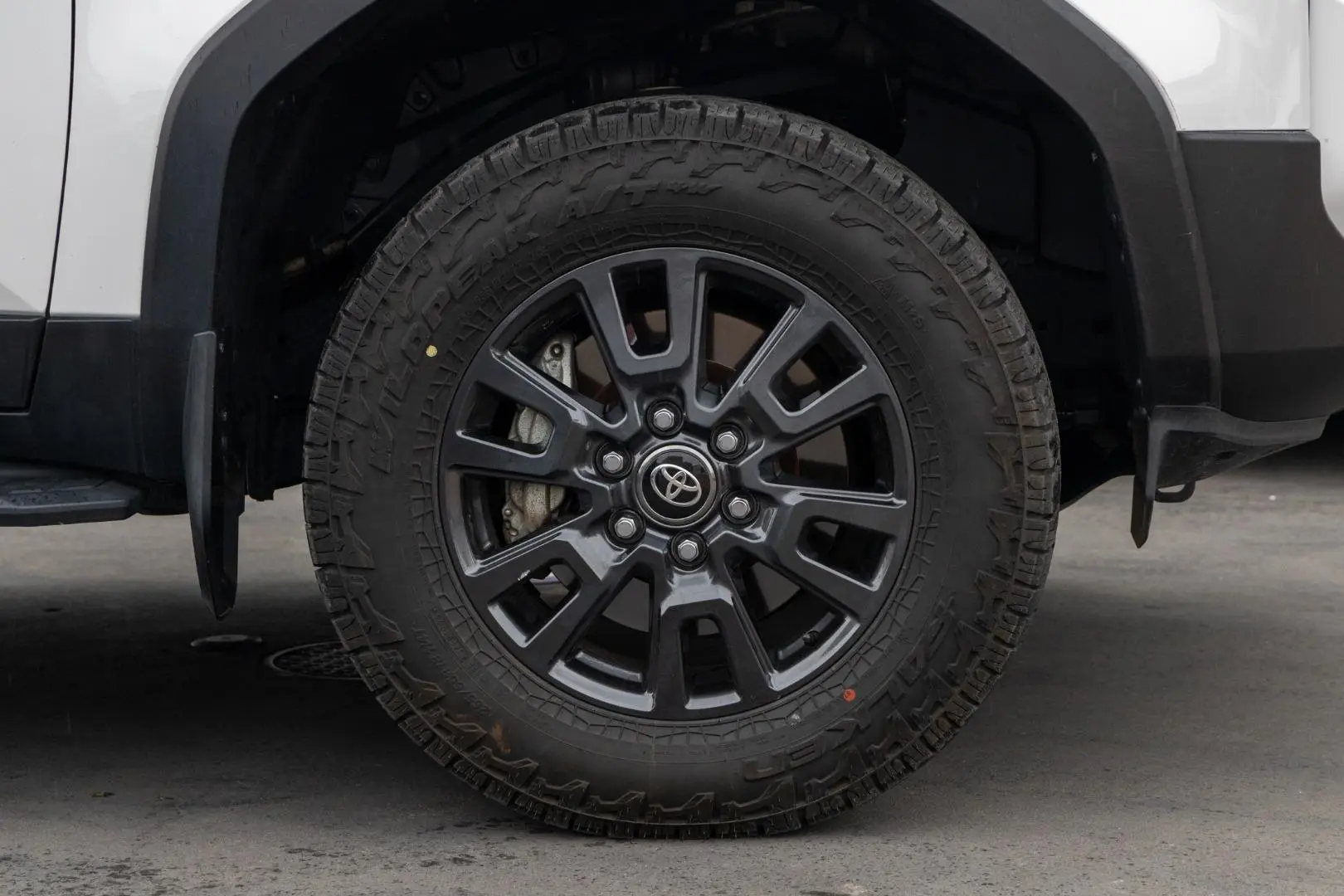 2025 Toyota Landcruiser Prado Gallery Image 21