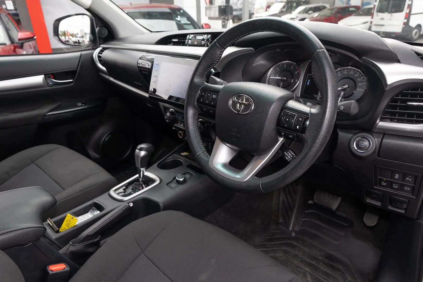 2024 Toyota Hilux Gallery Image 7