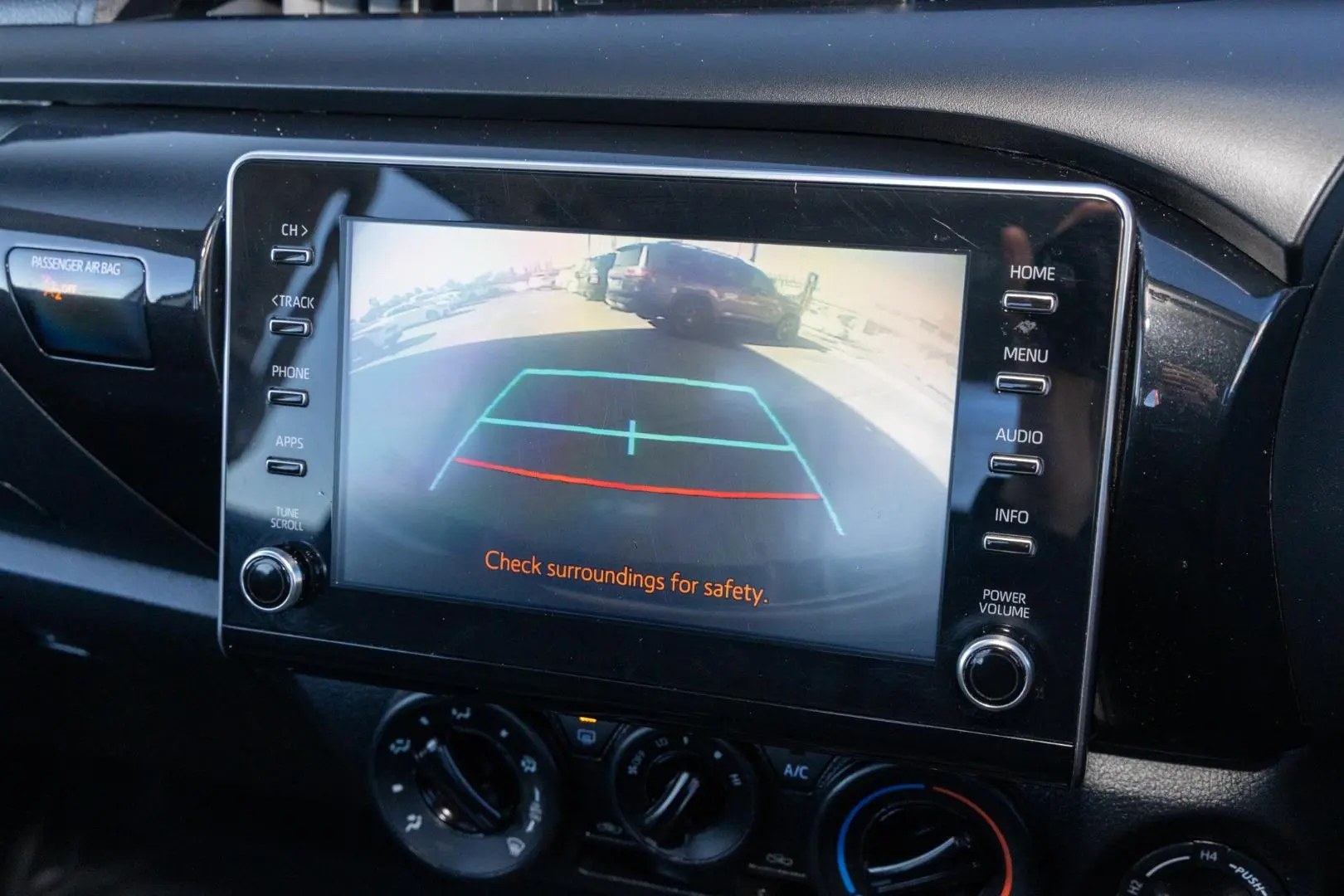 2020 Toyota Hilux Gallery Image 15