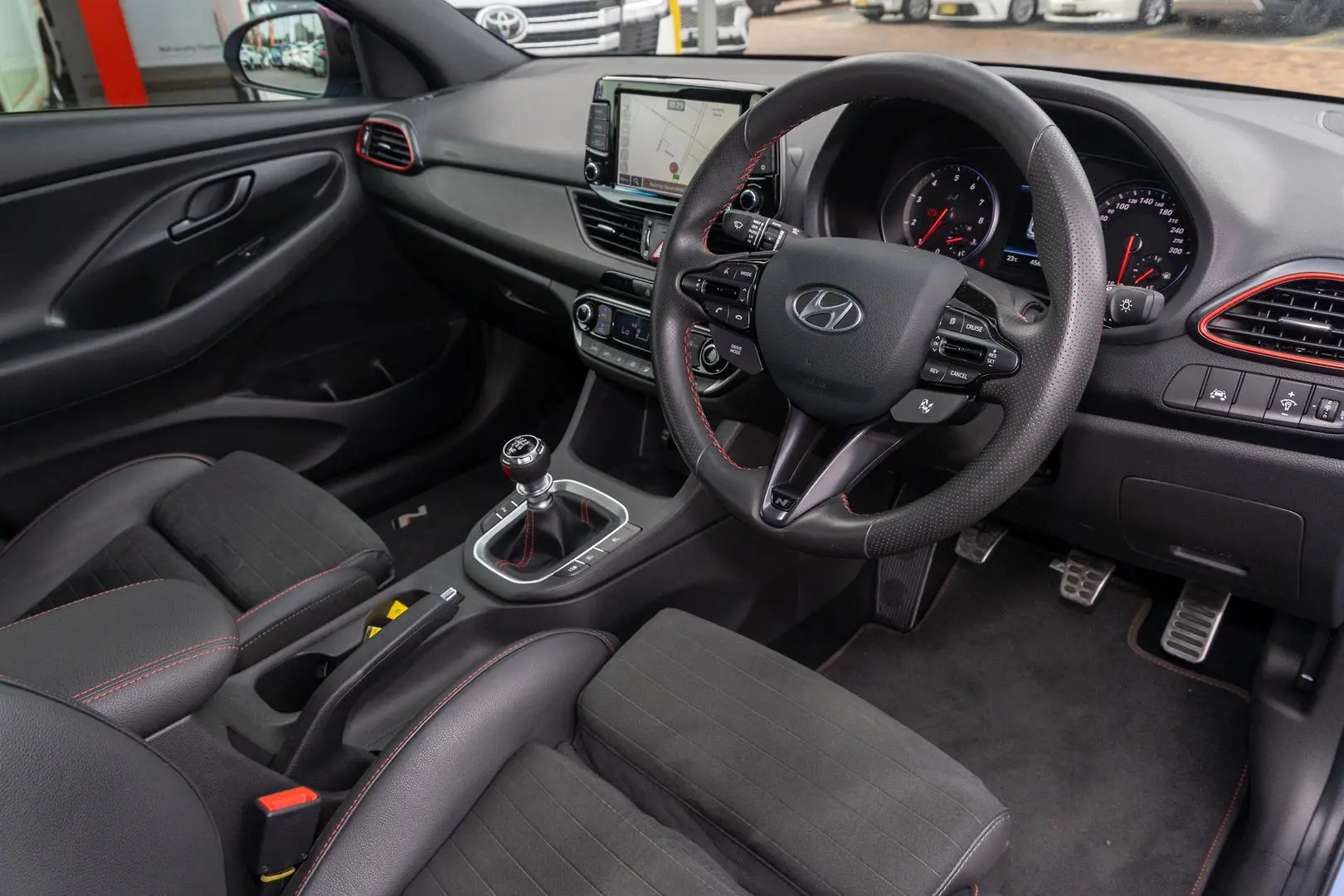 2021 Hyundai i30 Gallery Image 7