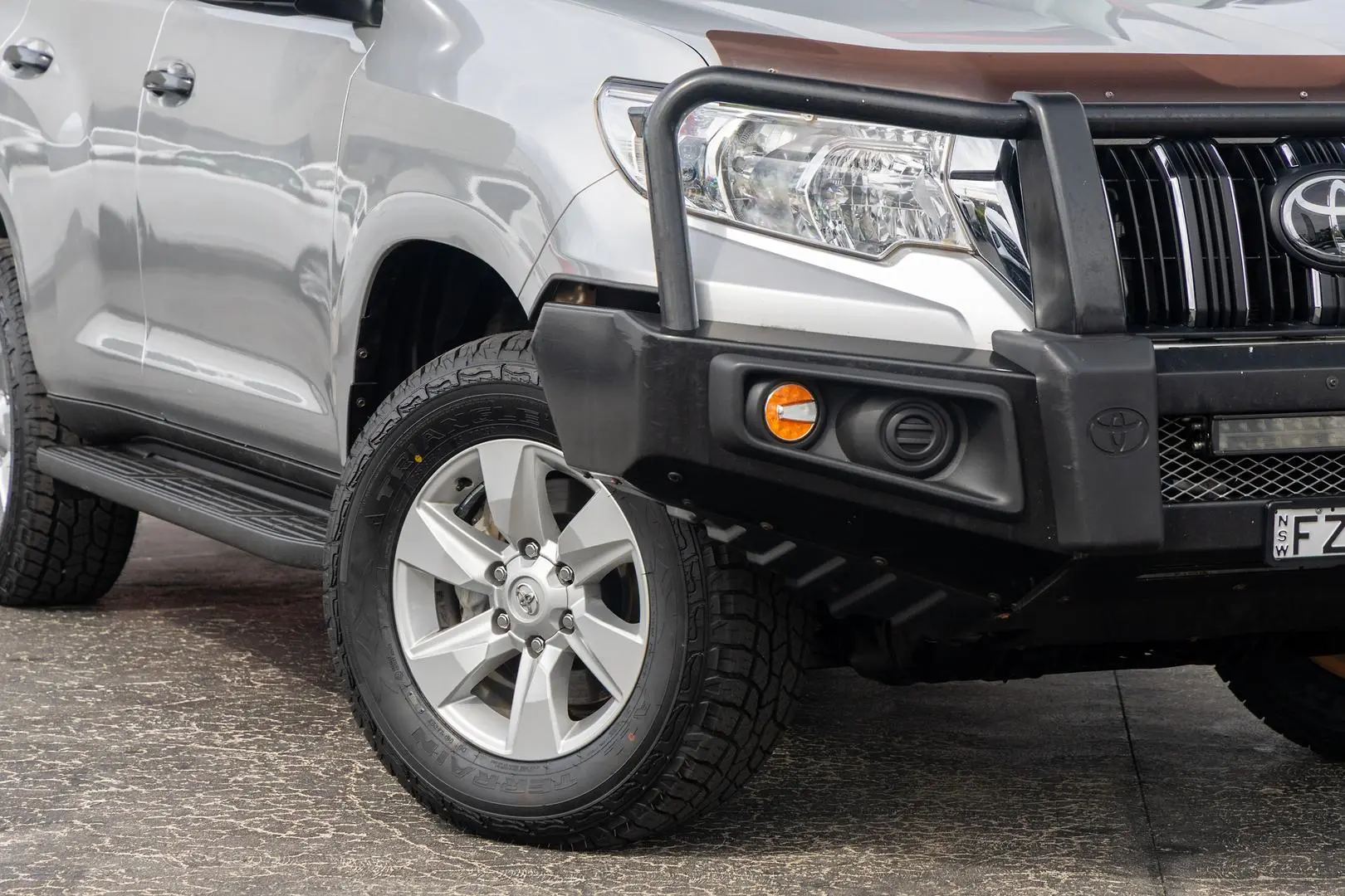 2022 Toyota Landcruiser Prado Gallery Image 6