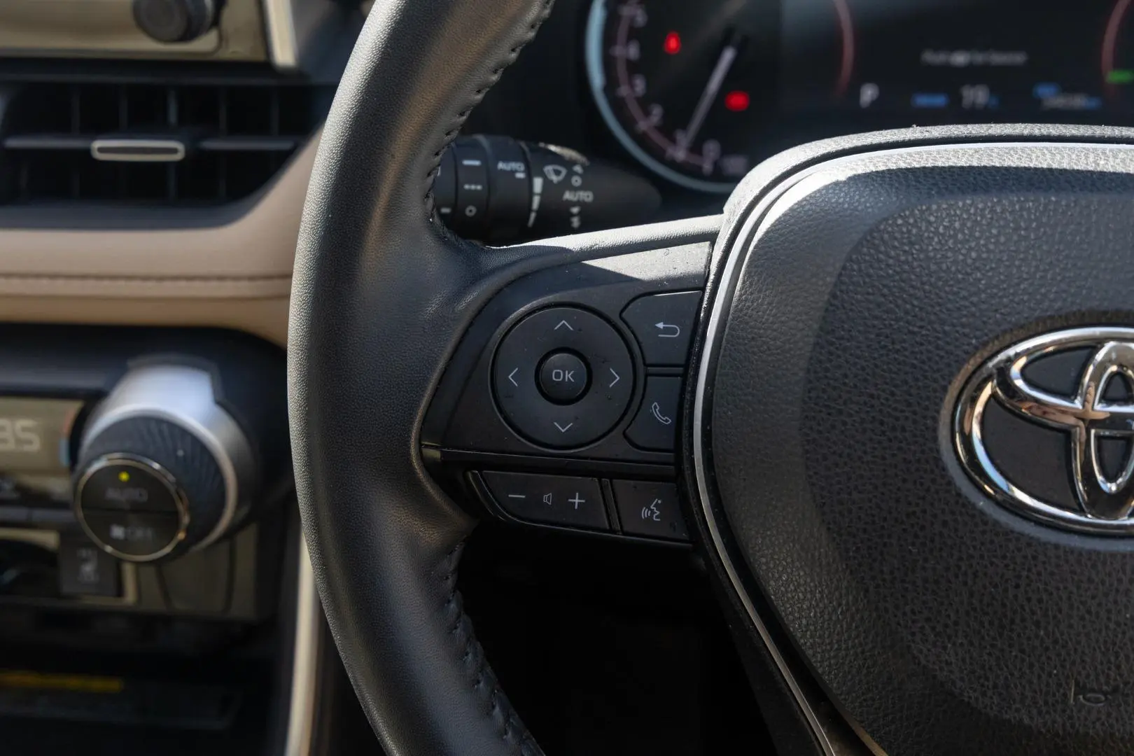 2021 Toyota RAV4 Gallery Image 11