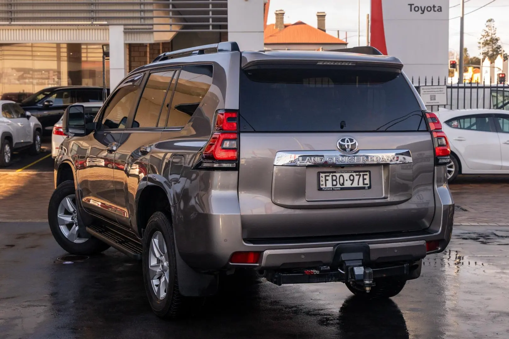 2023 Toyota Landcruiser Prado Gallery Image 2