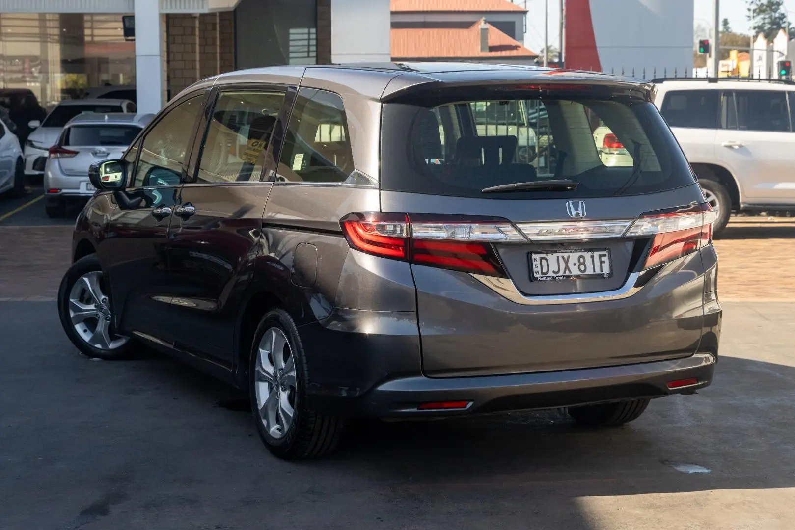 2016 Honda Odyssey Gallery Image 2