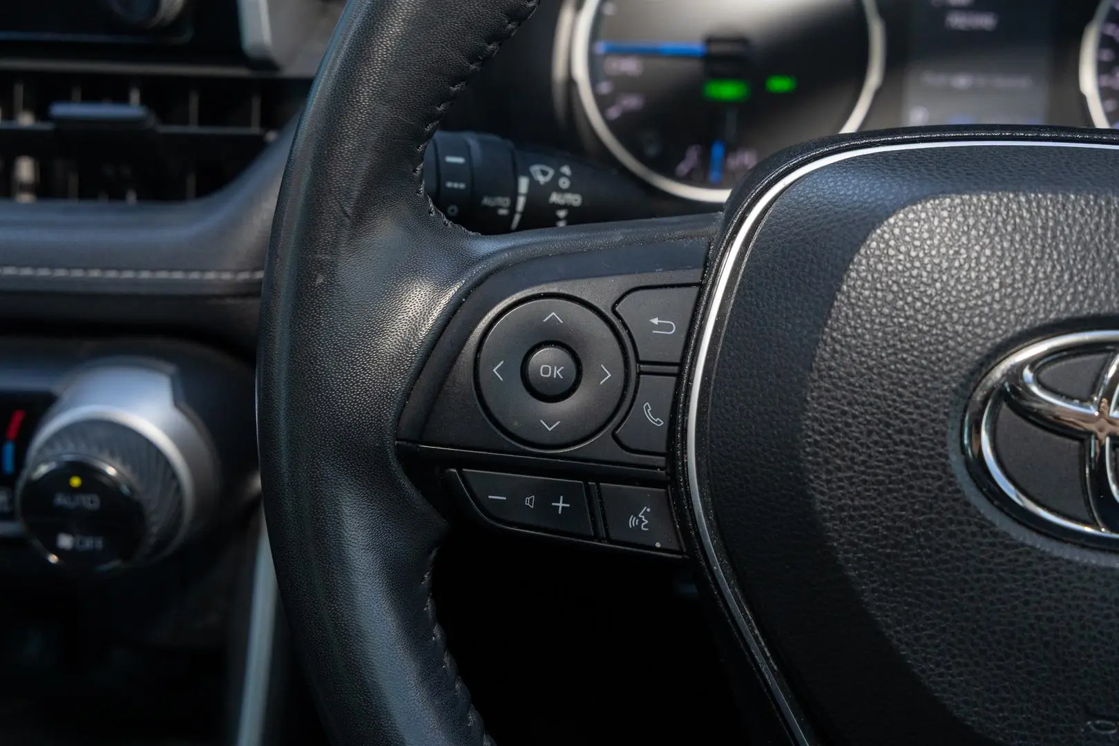 2022 Toyota RAV4 Gallery Image 11