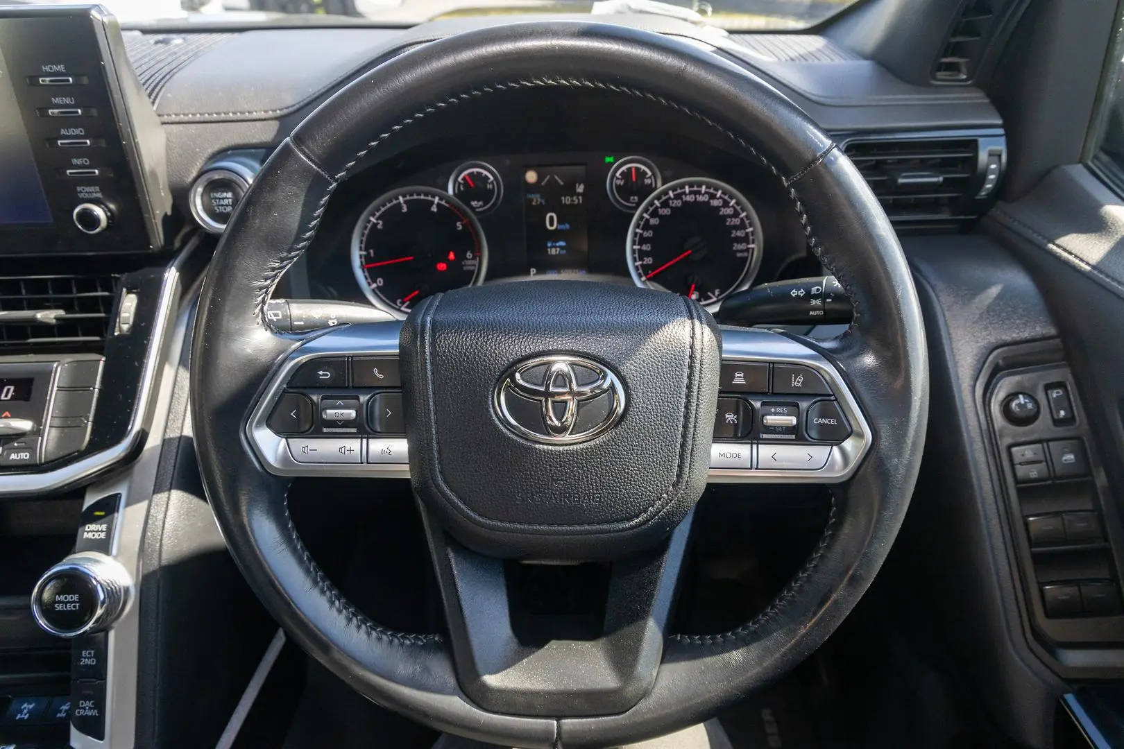 2022 Toyota Landcruiser Gallery Image 10