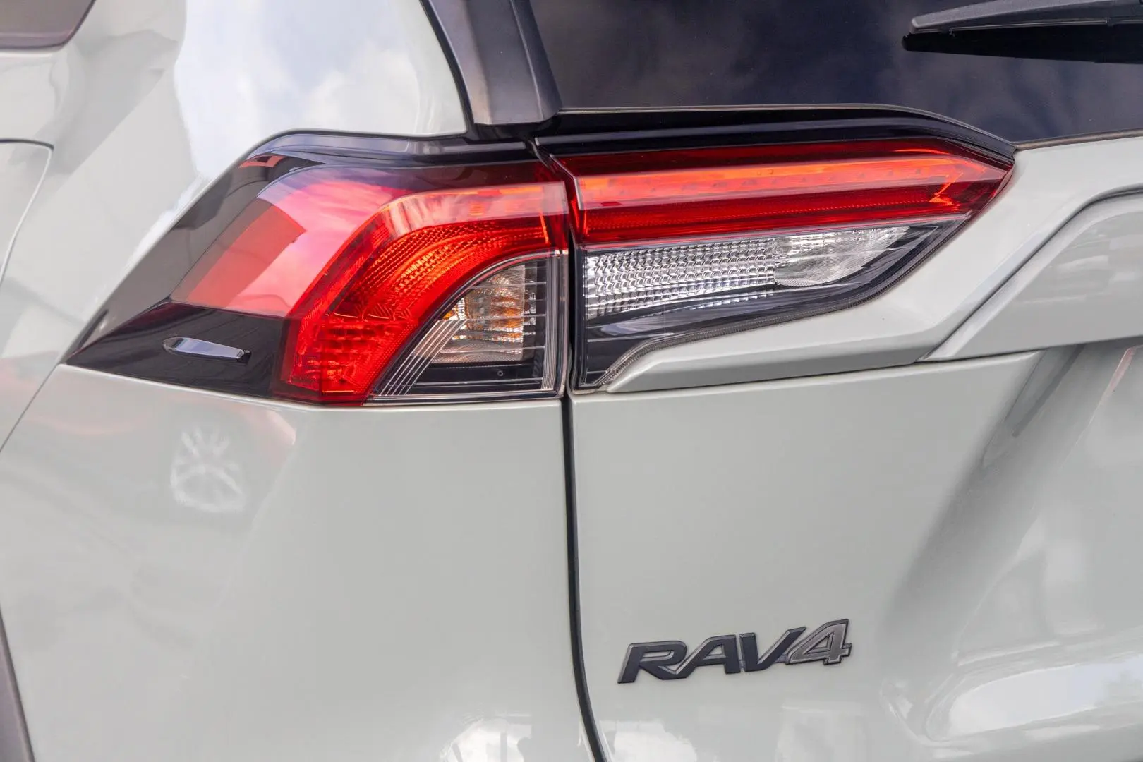 2019 Toyota RAV4 Gallery Image 20