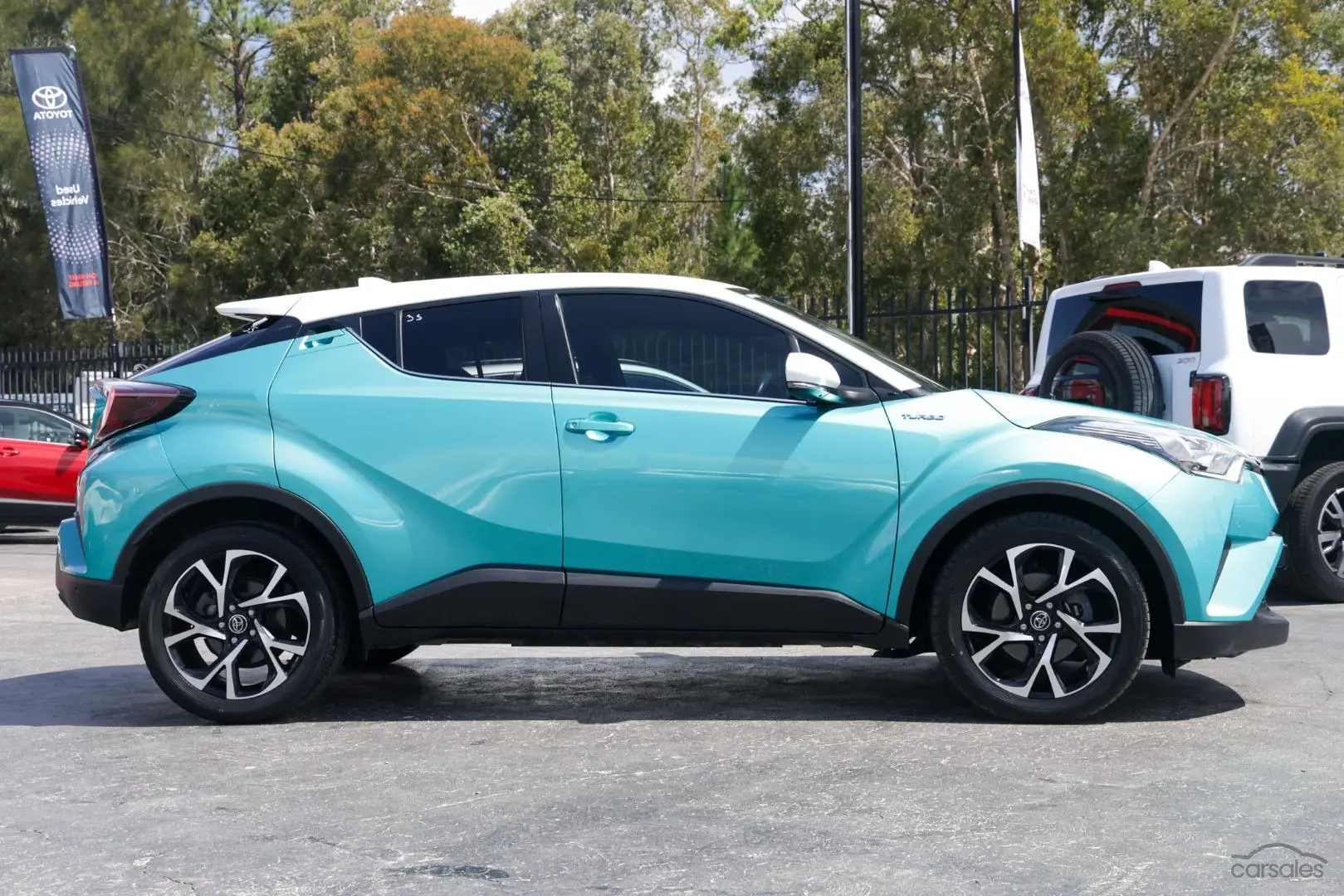 2017 Toyota C-HR Image 3