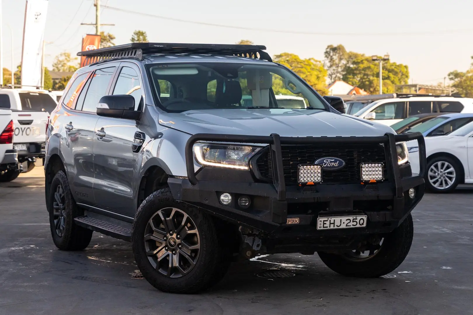 2020 Ford Everest Gallery Image 1