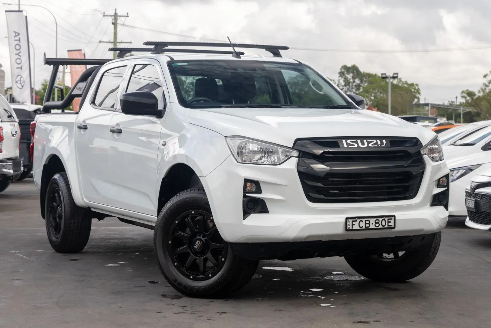 2023 Isuzu D-MAX Gallery Image 1