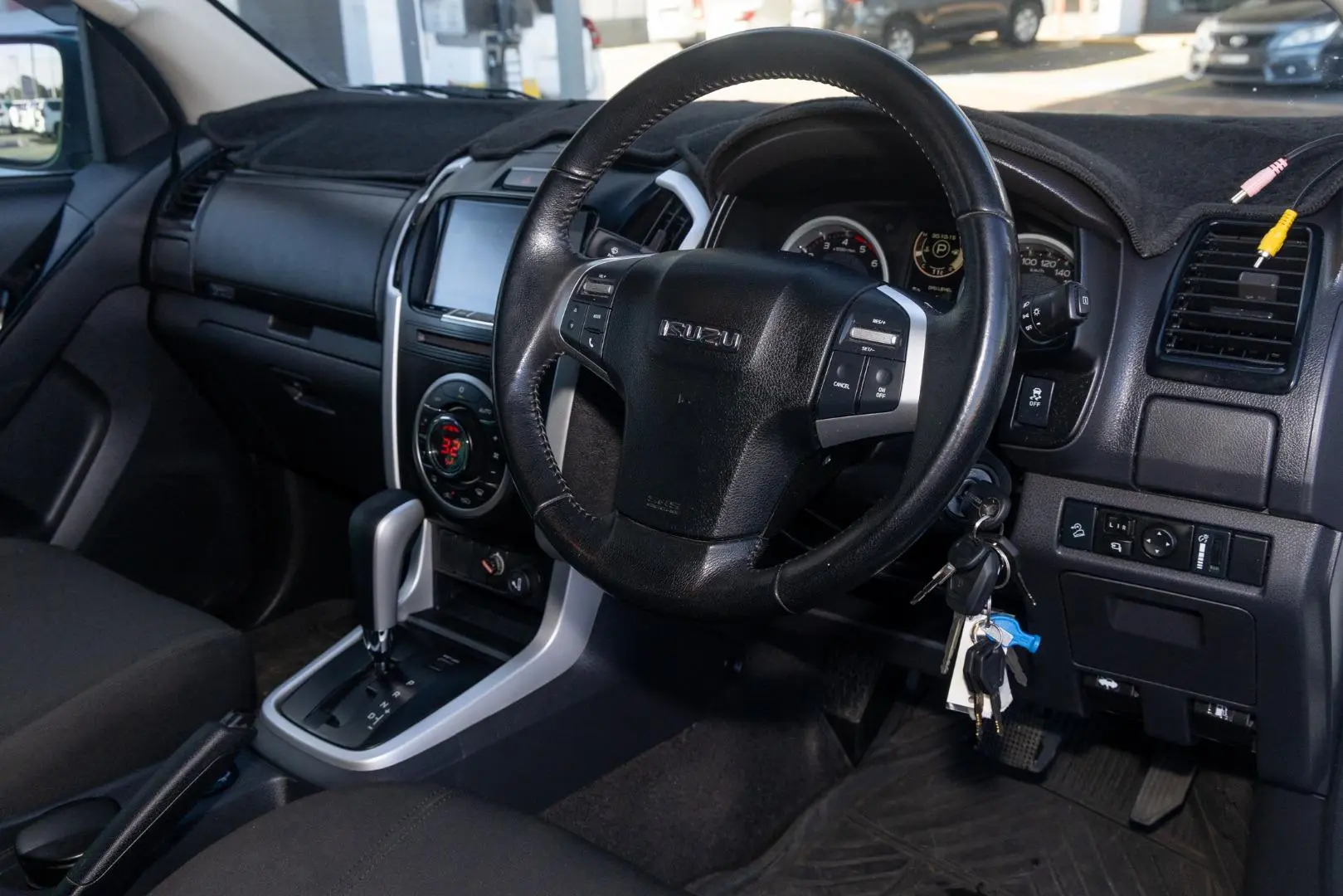 2018 Isuzu D-MAX Gallery Image 7