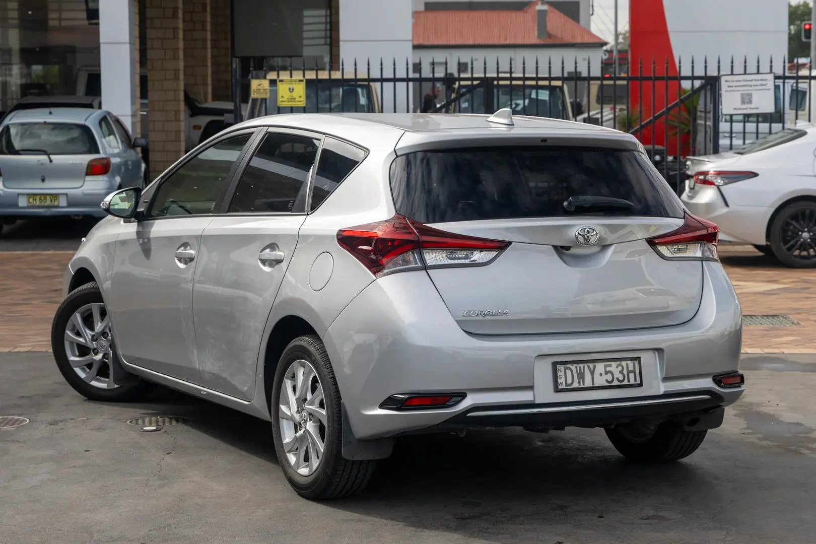 2018 Toyota Corolla Gallery Image 2