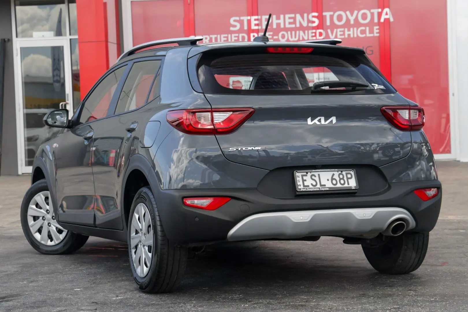 2022 Kia Stonic Image 2