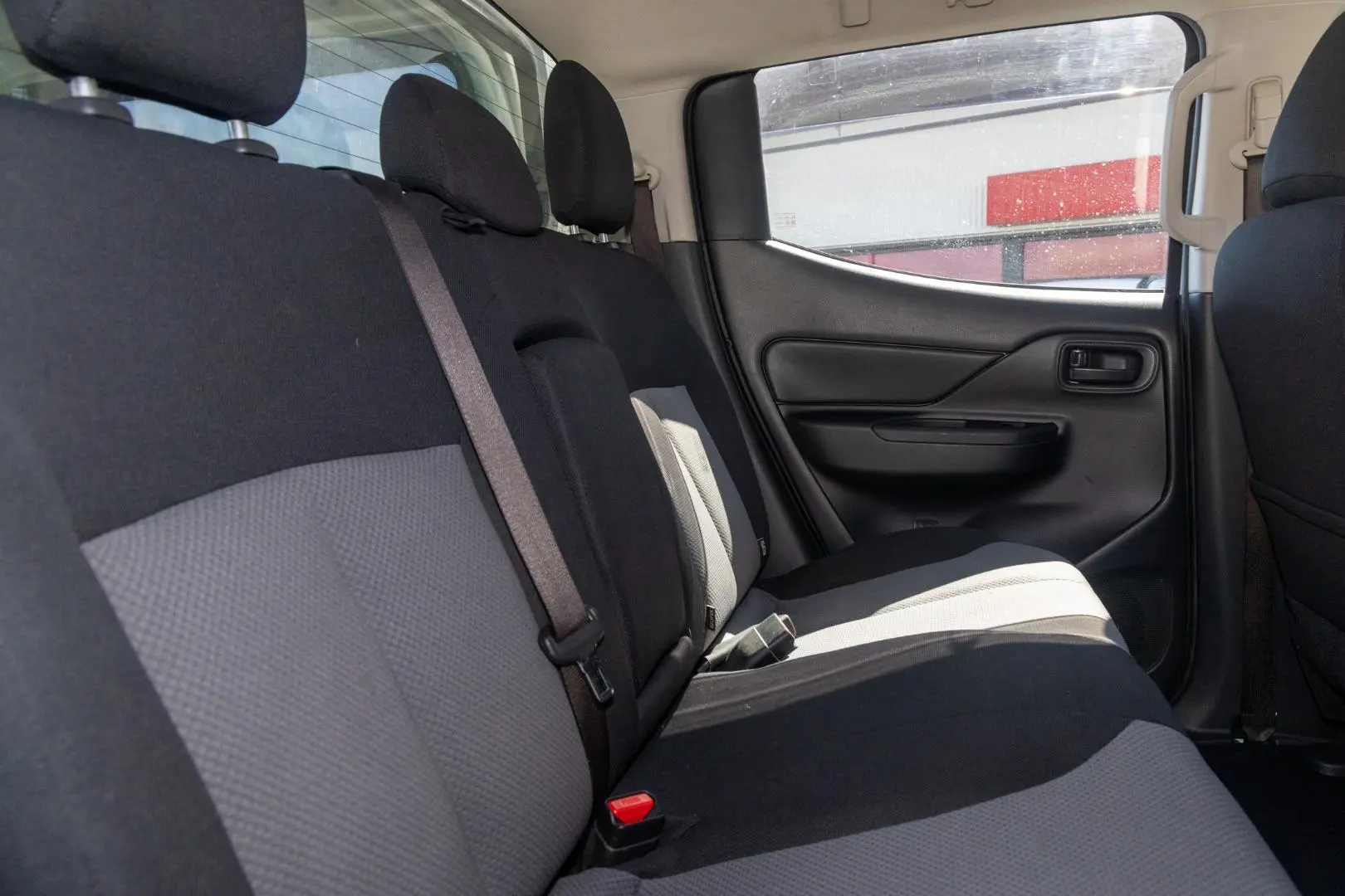 2019 Mitsubishi Triton Gallery Image 9
