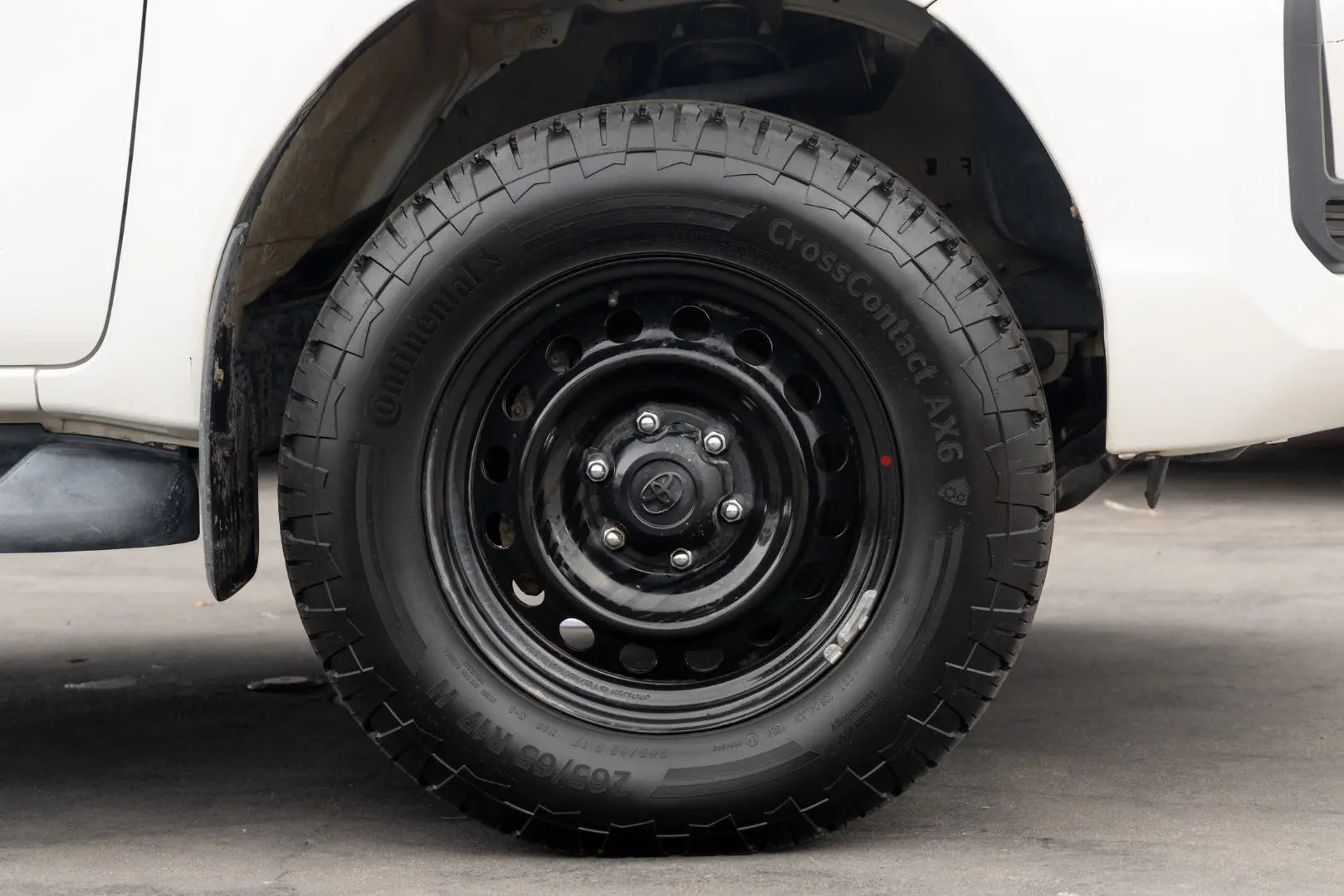 2020 Toyota Hilux Gallery Image 21