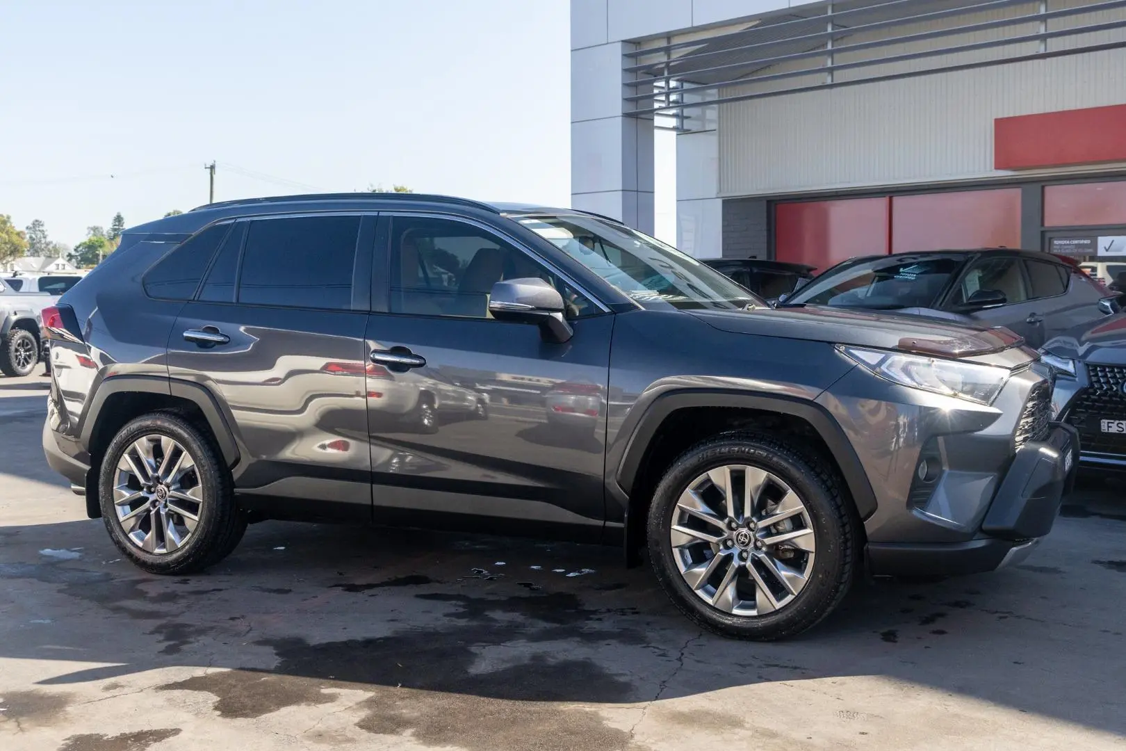 2021 Toyota RAV4 Gallery Image 3