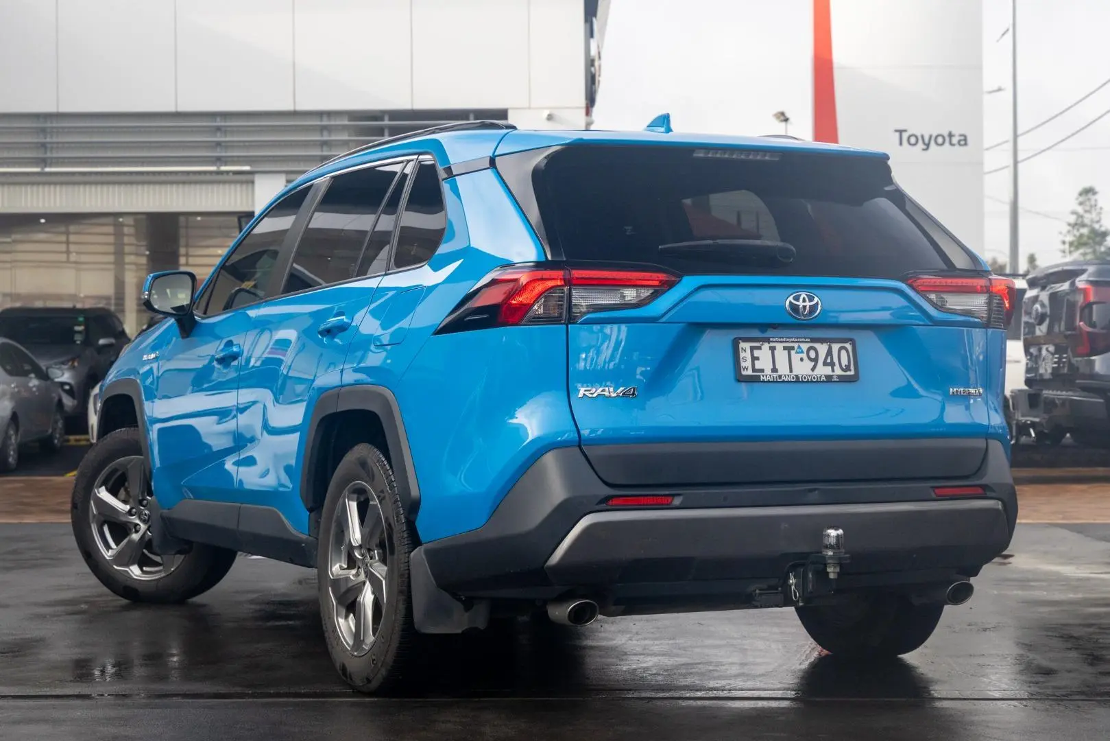 2020 Toyota RAV4 Gallery Image 2