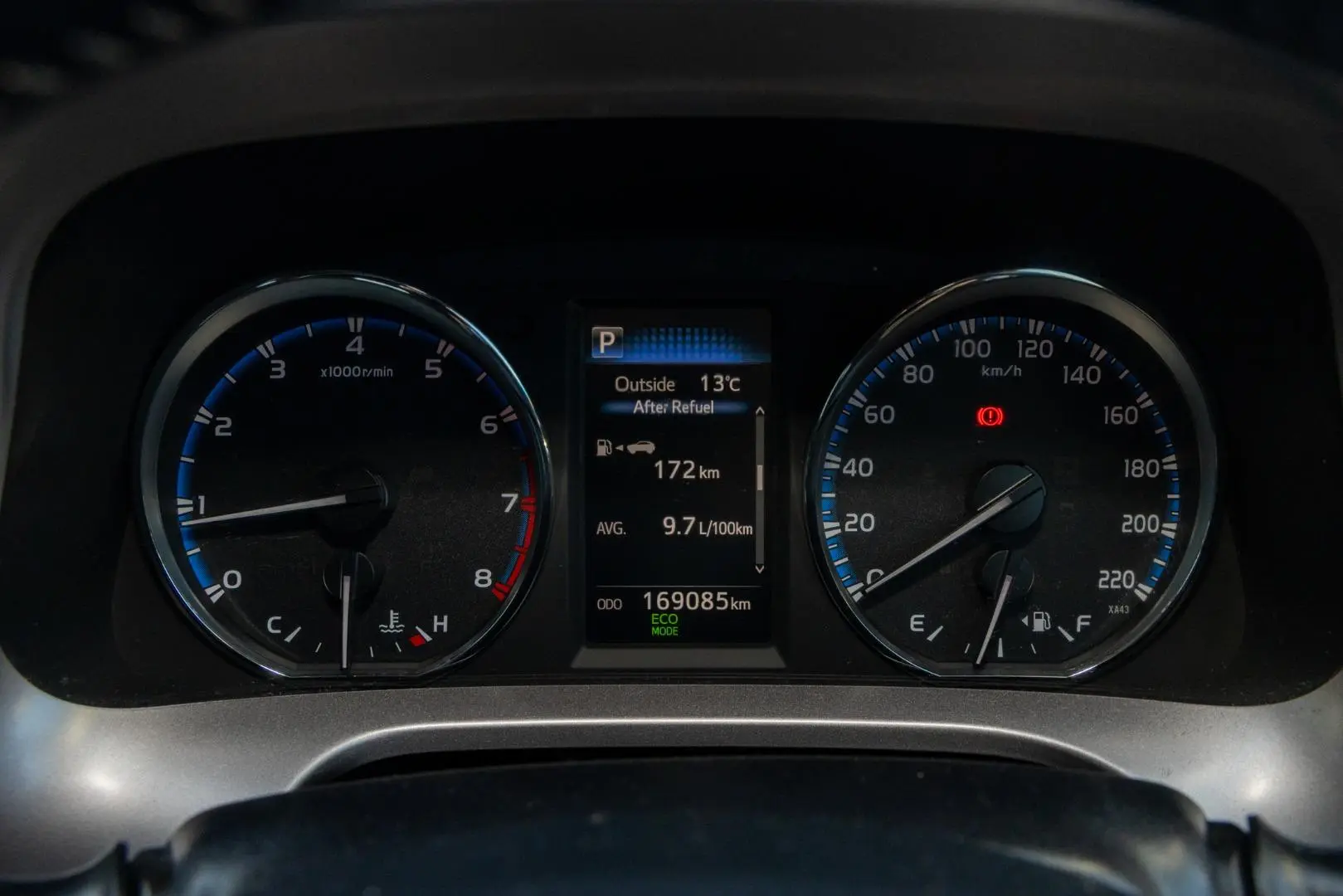 2016 Toyota RAV4 Gallery Image 13