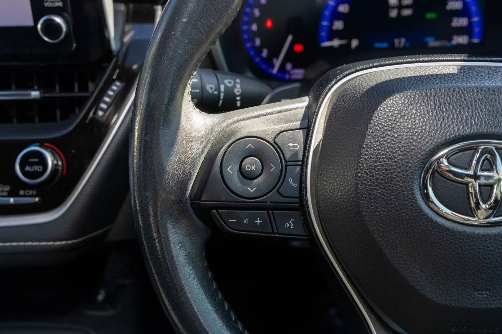 2019 Toyota Corolla Gallery Image 11