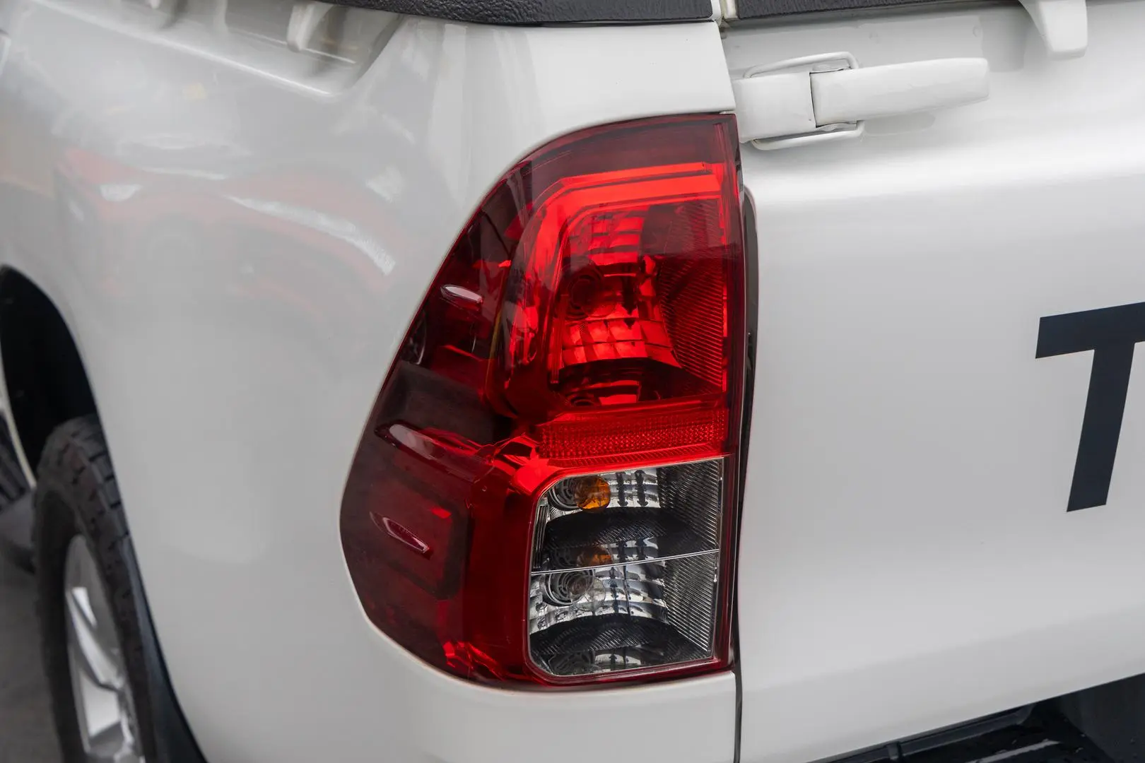 2022 Toyota Hilux Gallery Image 19