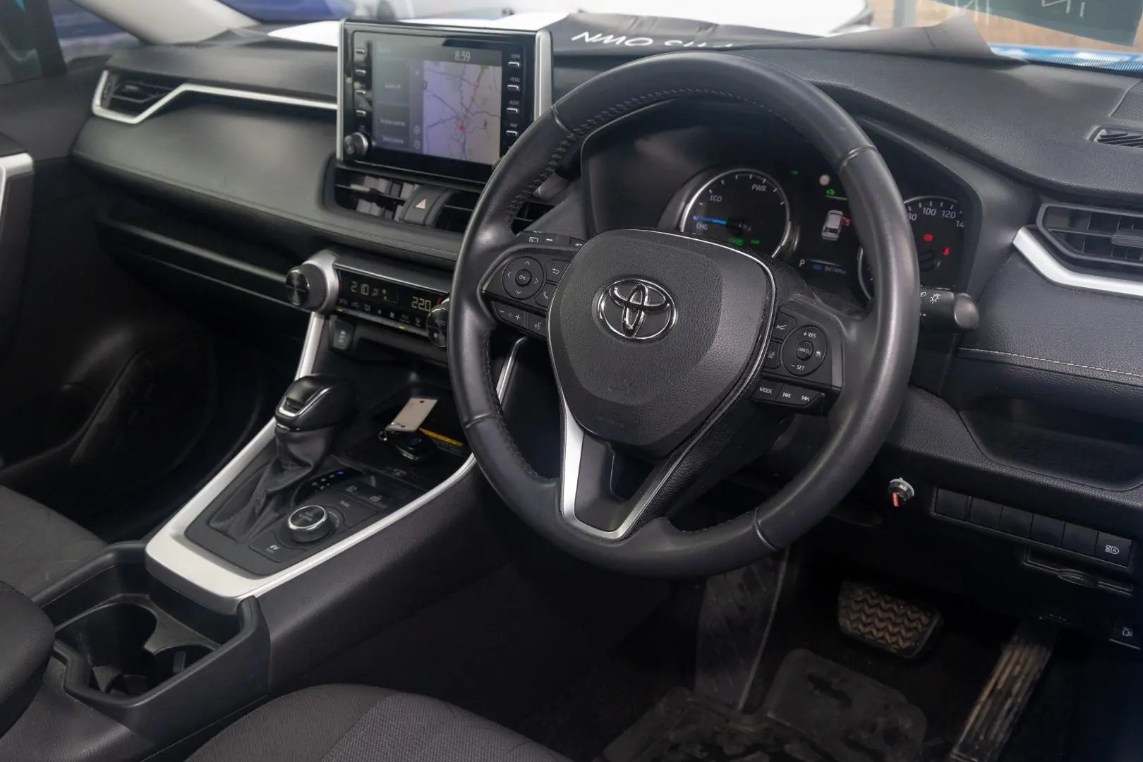 2020 Toyota RAV4 Gallery Image 7