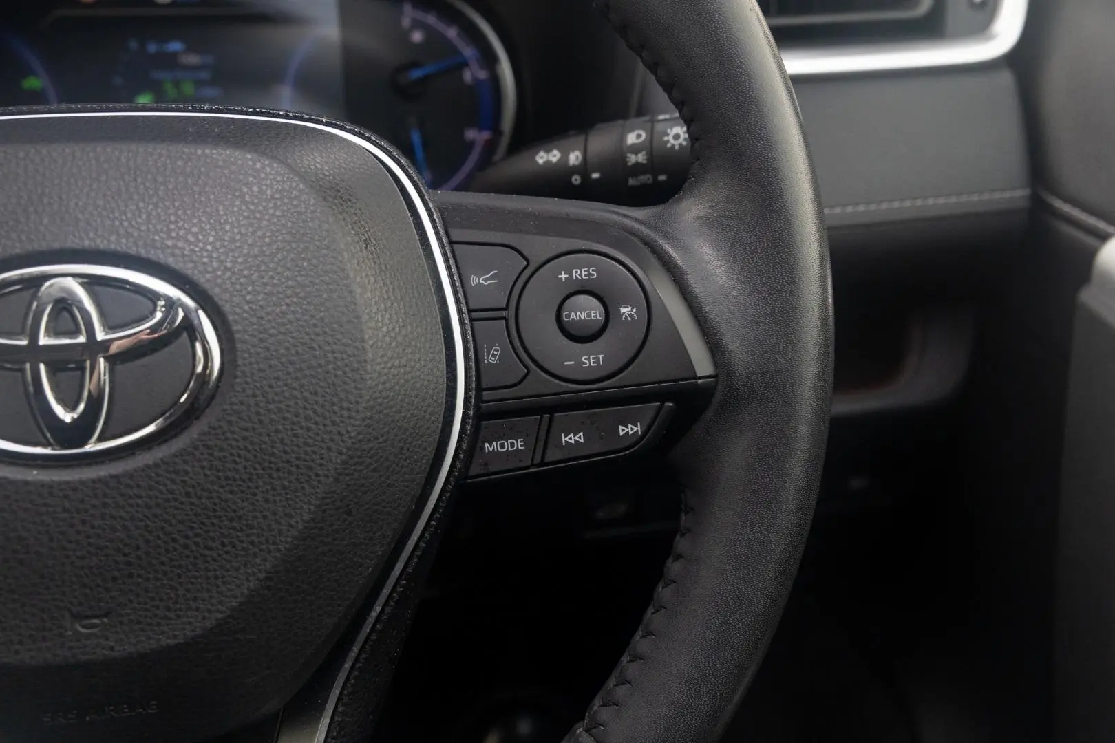 2020 Toyota RAV4 Gallery Image 12