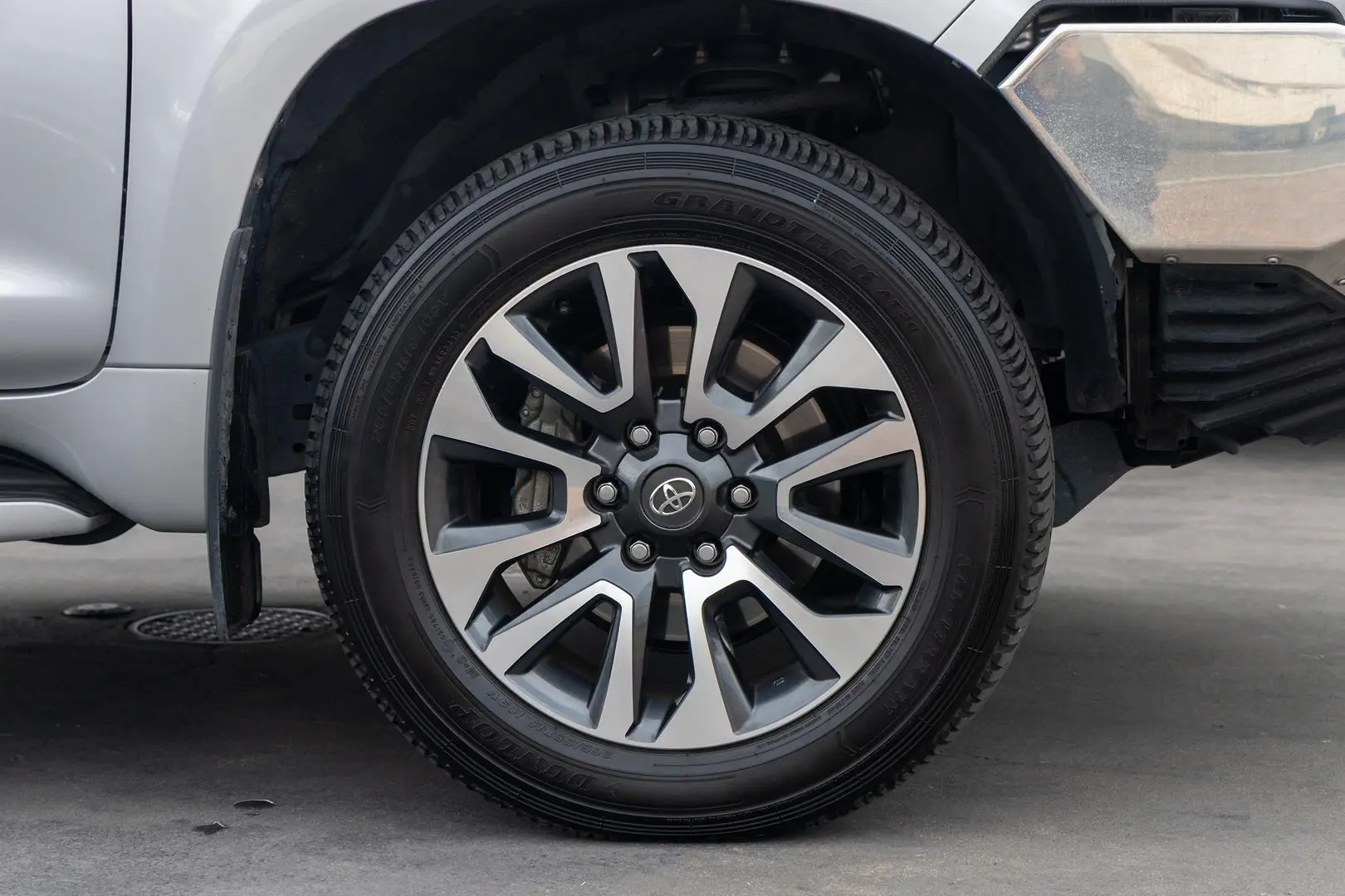 2023 Toyota Landcruiser Prado Gallery Image 22