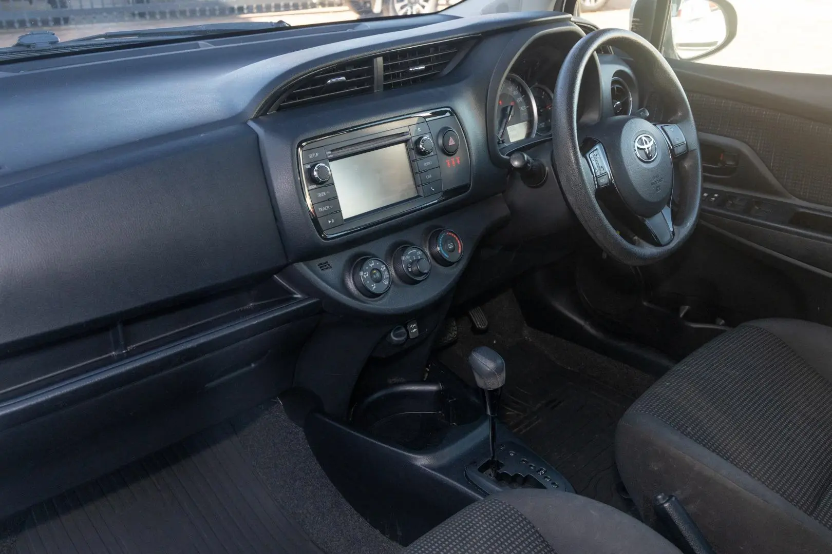 2019 Toyota Yaris Gallery Image 8