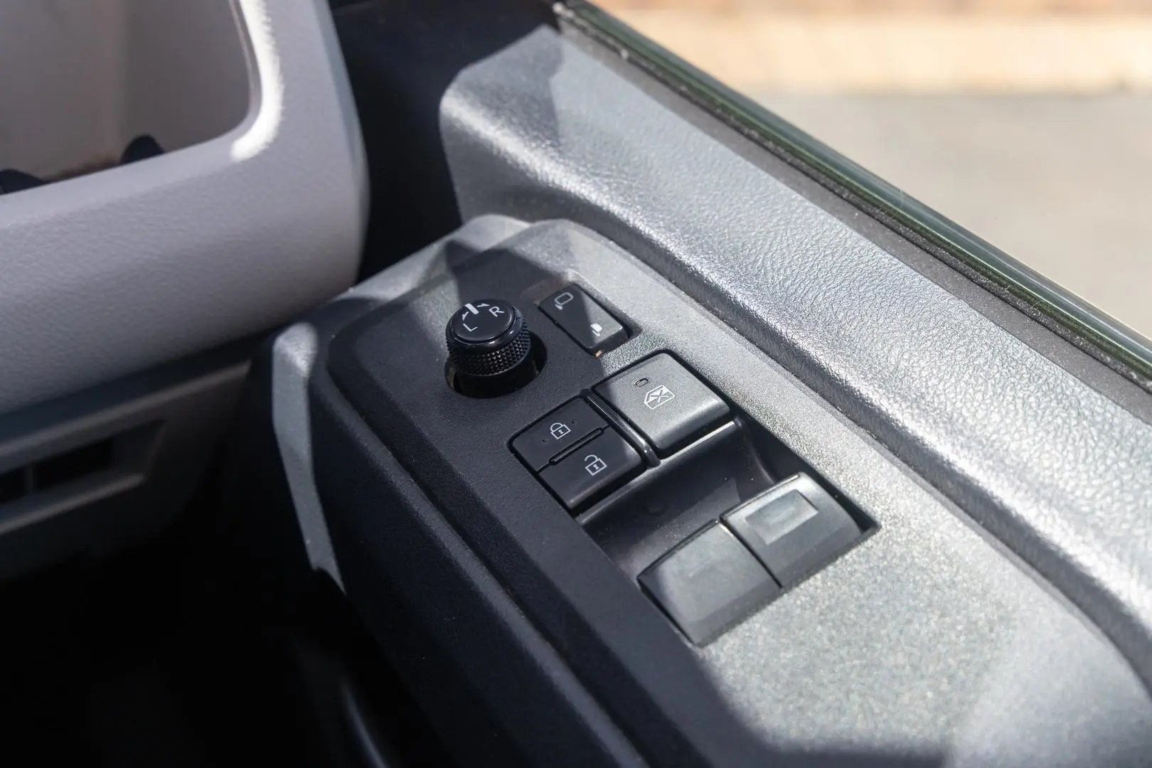 2019 Toyota Hiace Gallery Image 18