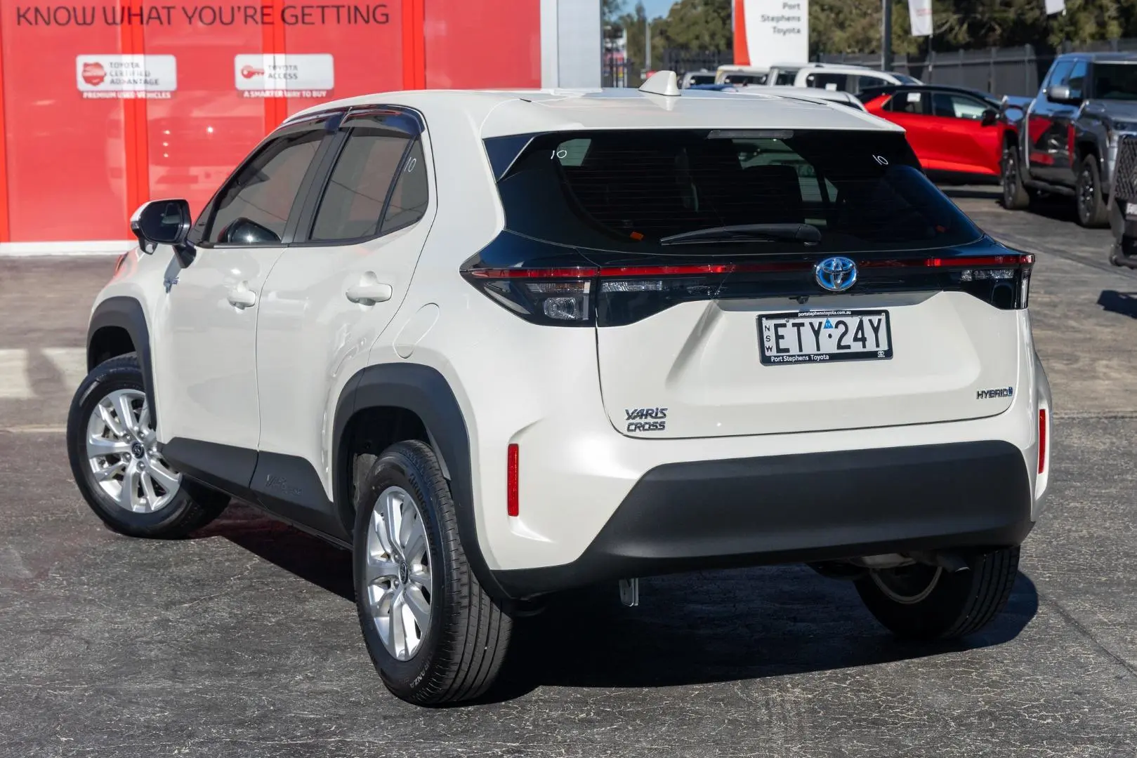 2022 Toyota Yaris Cross Gallery Image 2