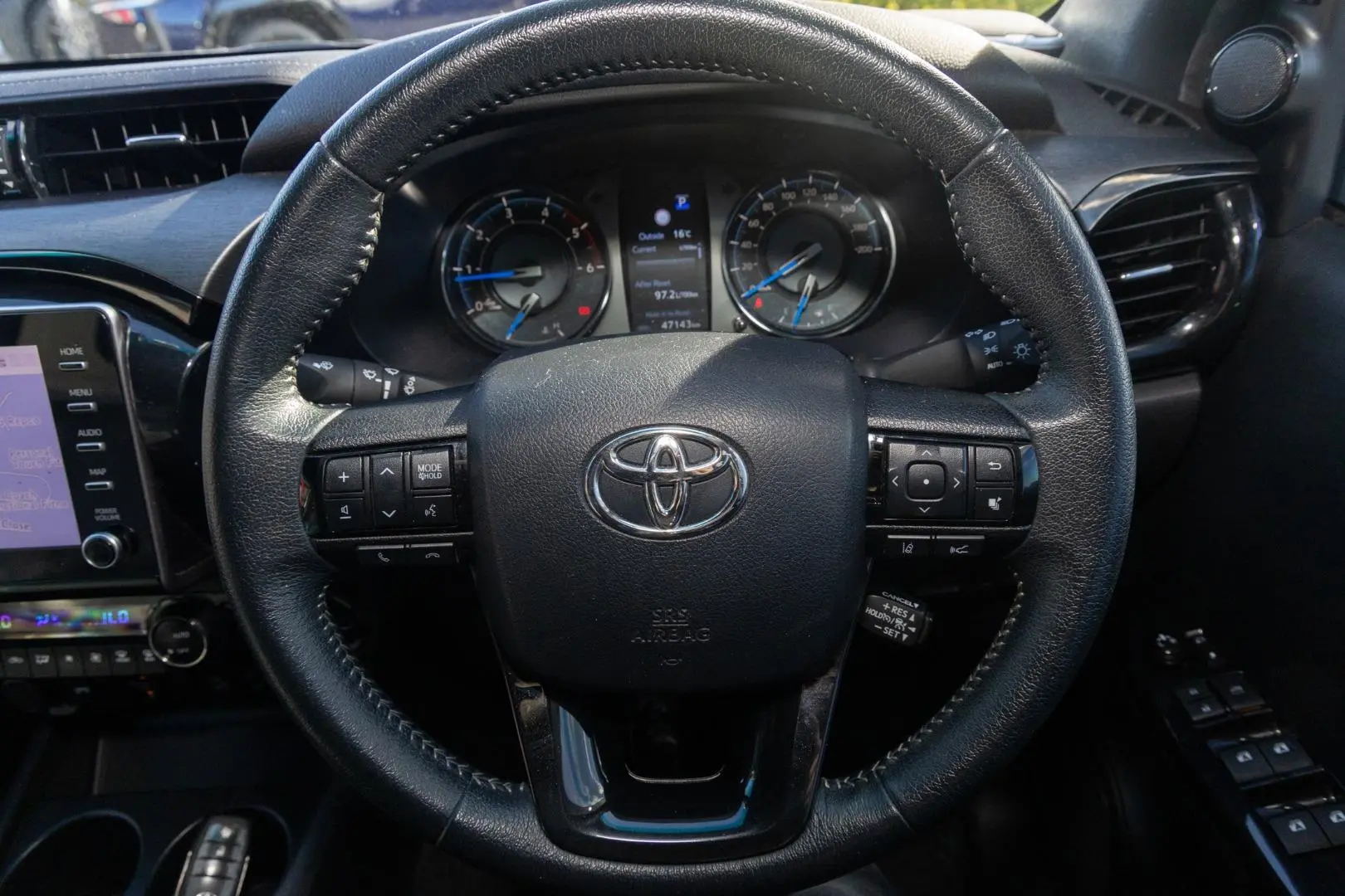 2022 Toyota Hilux Gallery Image 10