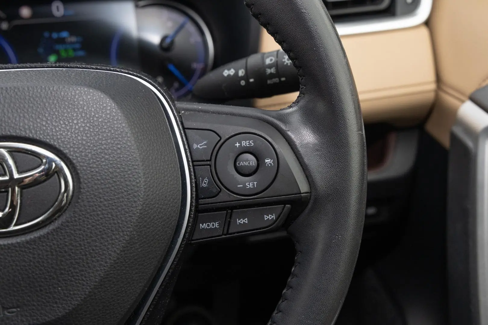 2020 Toyota RAV4 Gallery Image 12