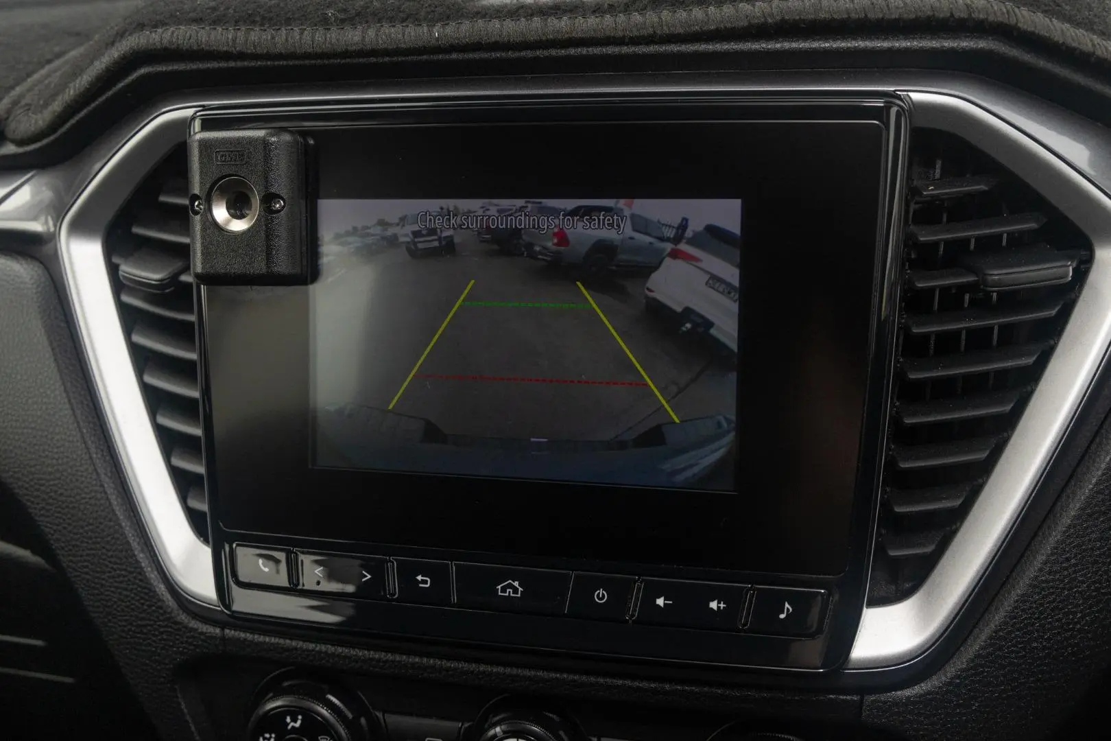 2022 Isuzu D-MAX Gallery Image 15