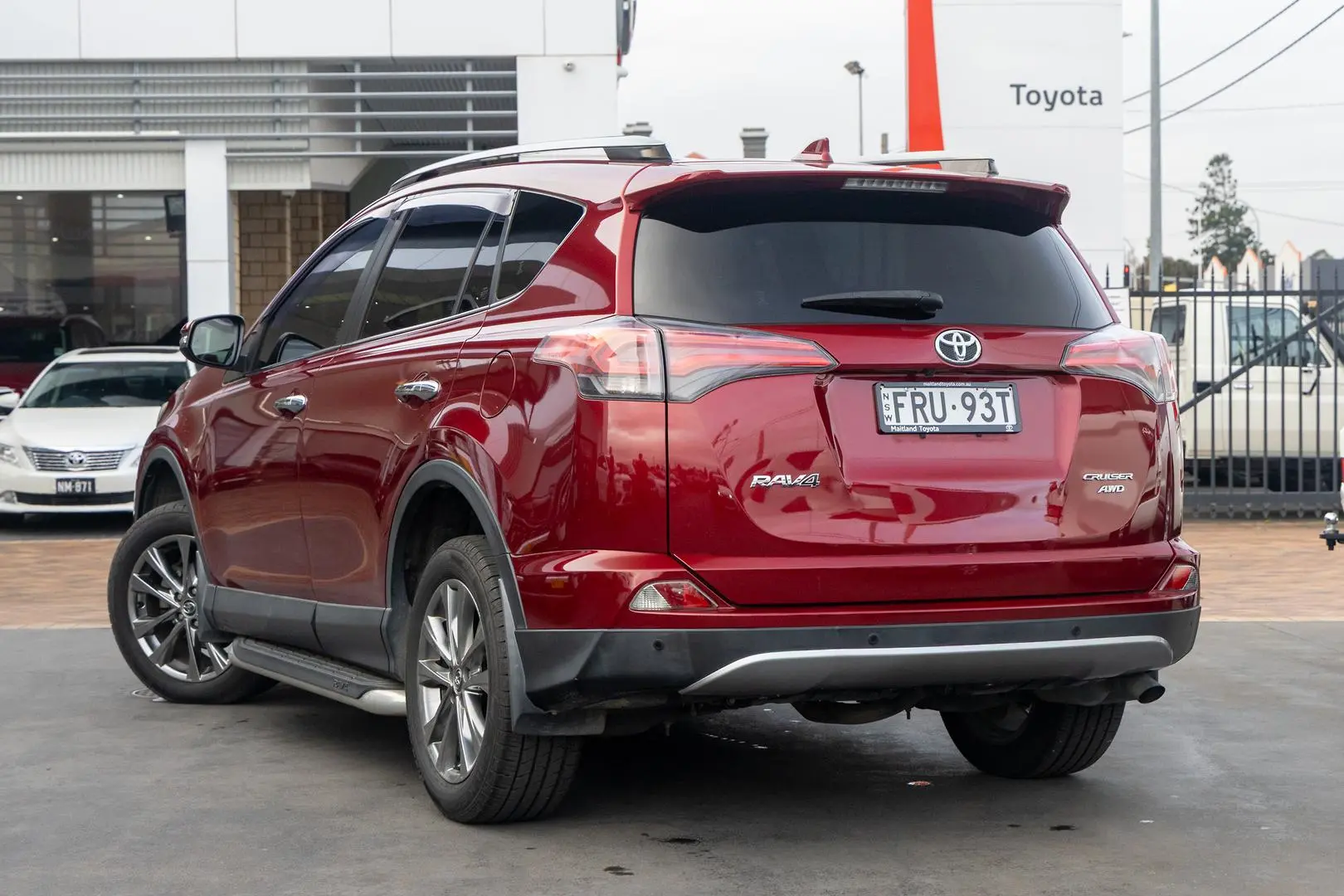 2018 Toyota RAV4 Gallery Image 2