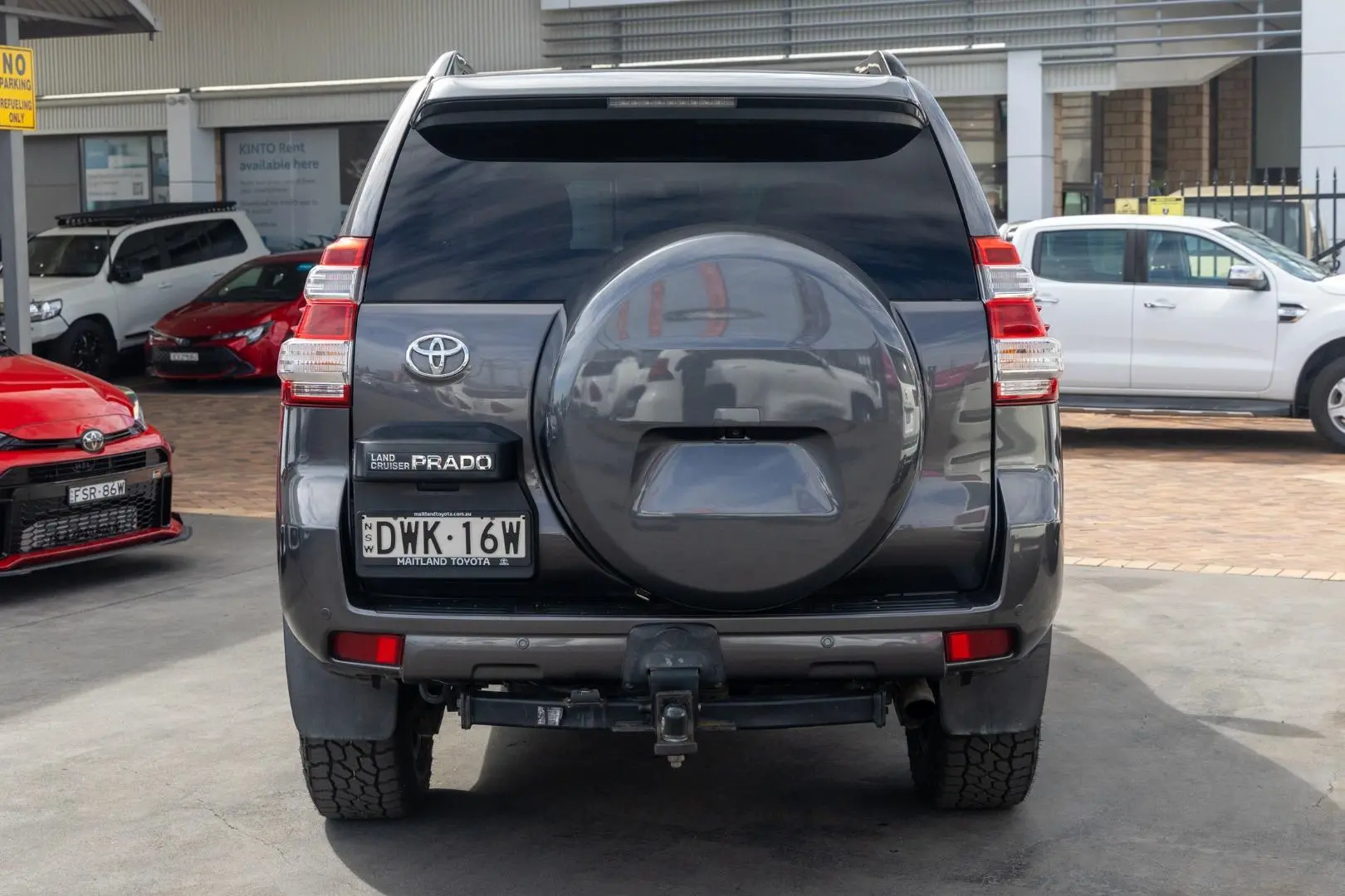 2015 Toyota Landcruiser Prado Gallery Image 5